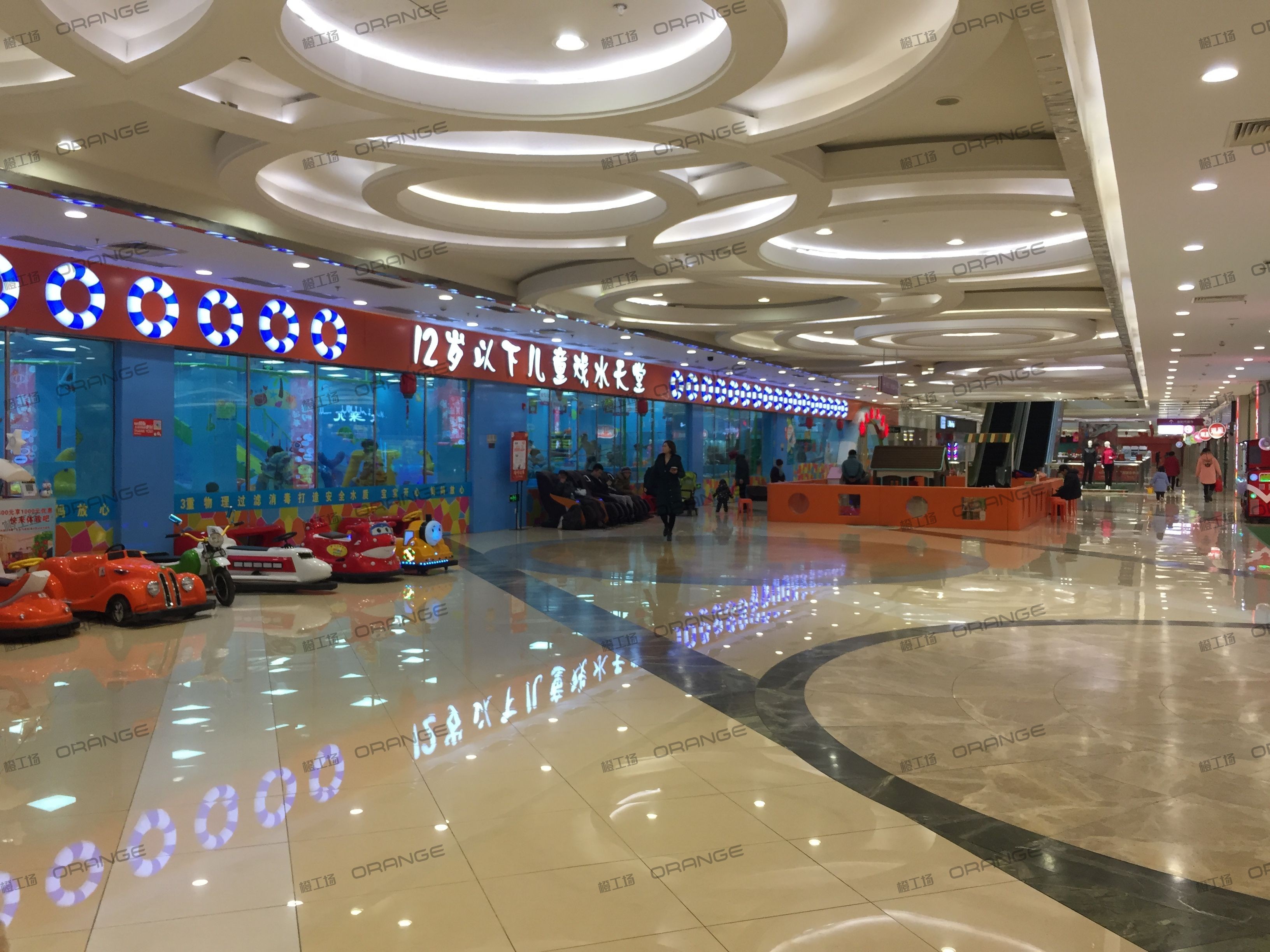 青岛宝龙城市广场（李沧店）-室内二层东部扶梯西4