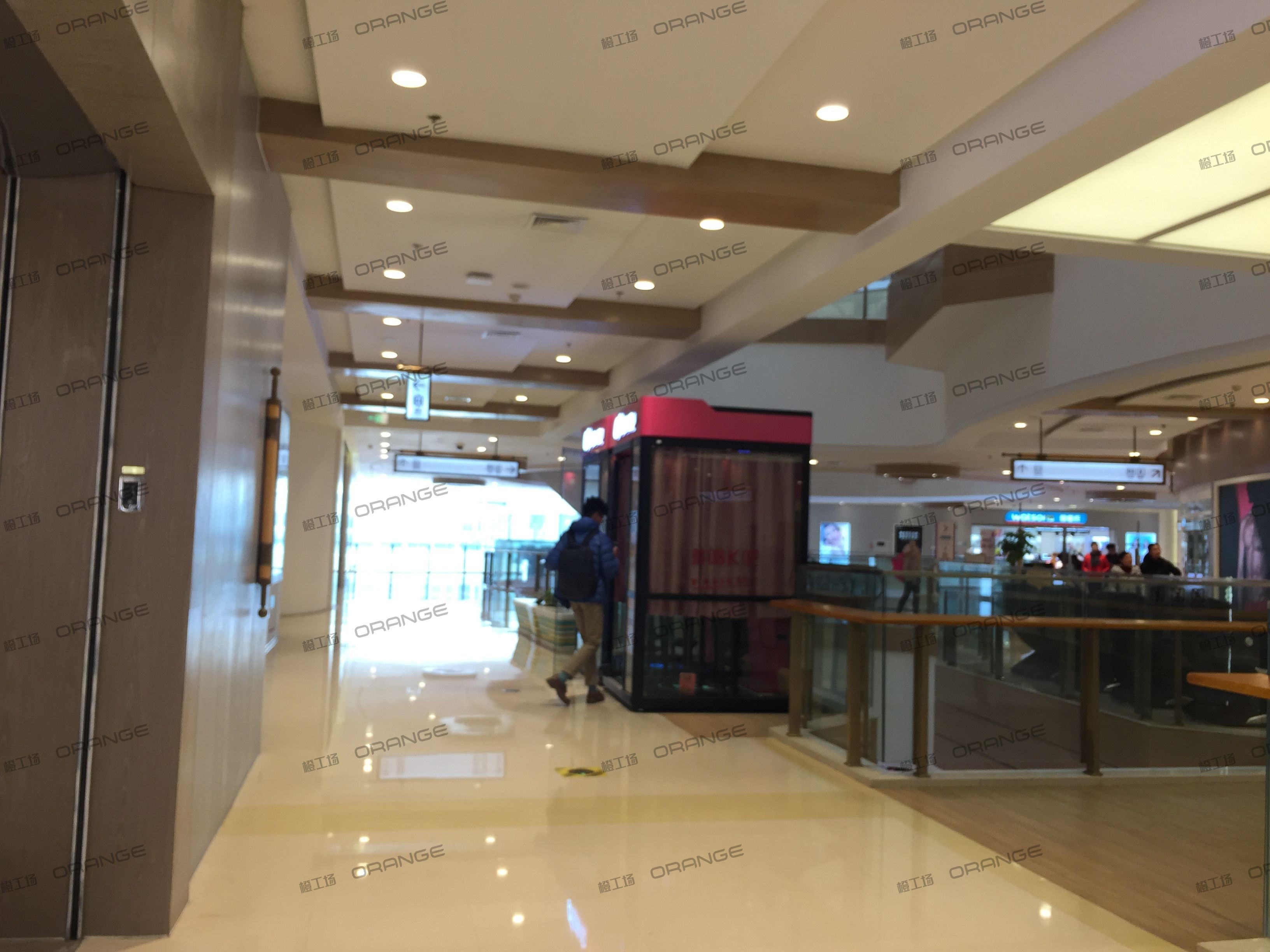 烟台大悦城-室内二层北侧环廊东2