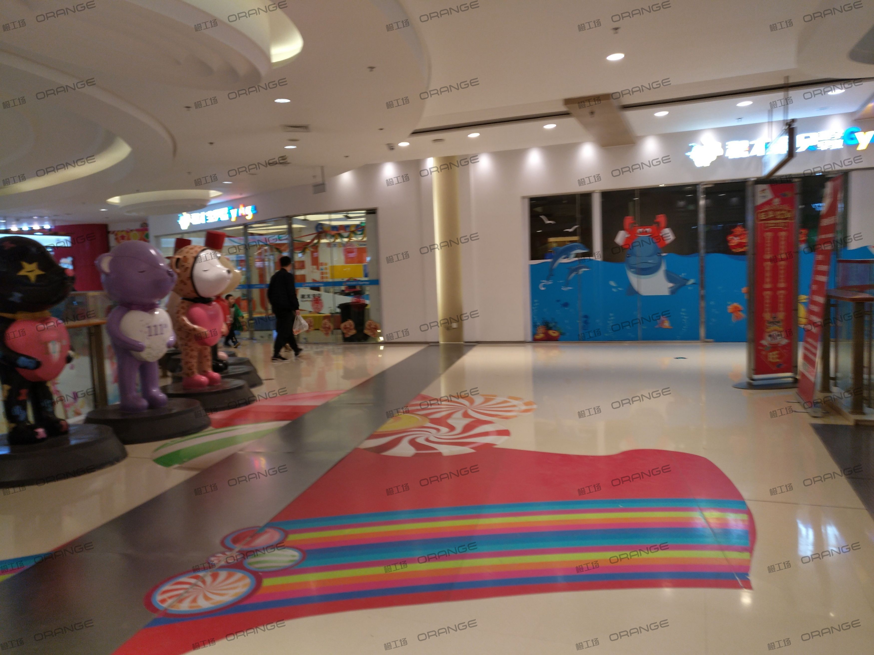 烟台大悦城-室内三层中庭环廊南3