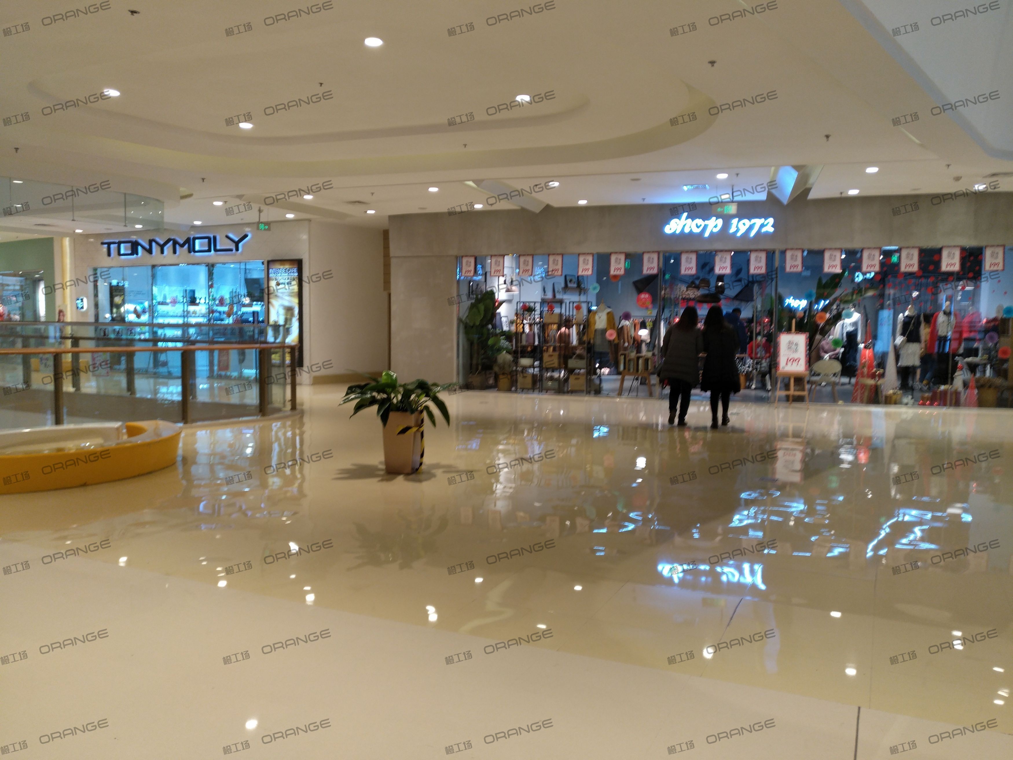 烟台大悦城-室内三层南侧间环廊间走廊3