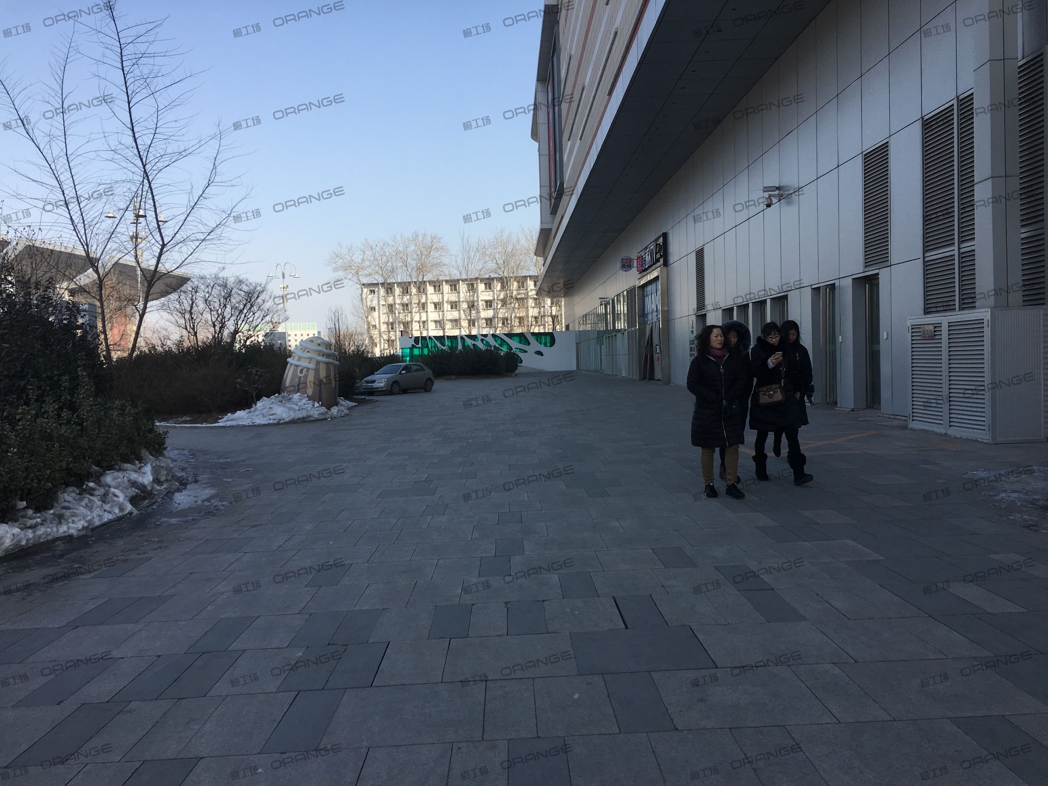 烟台大悦城-室外西走廊4