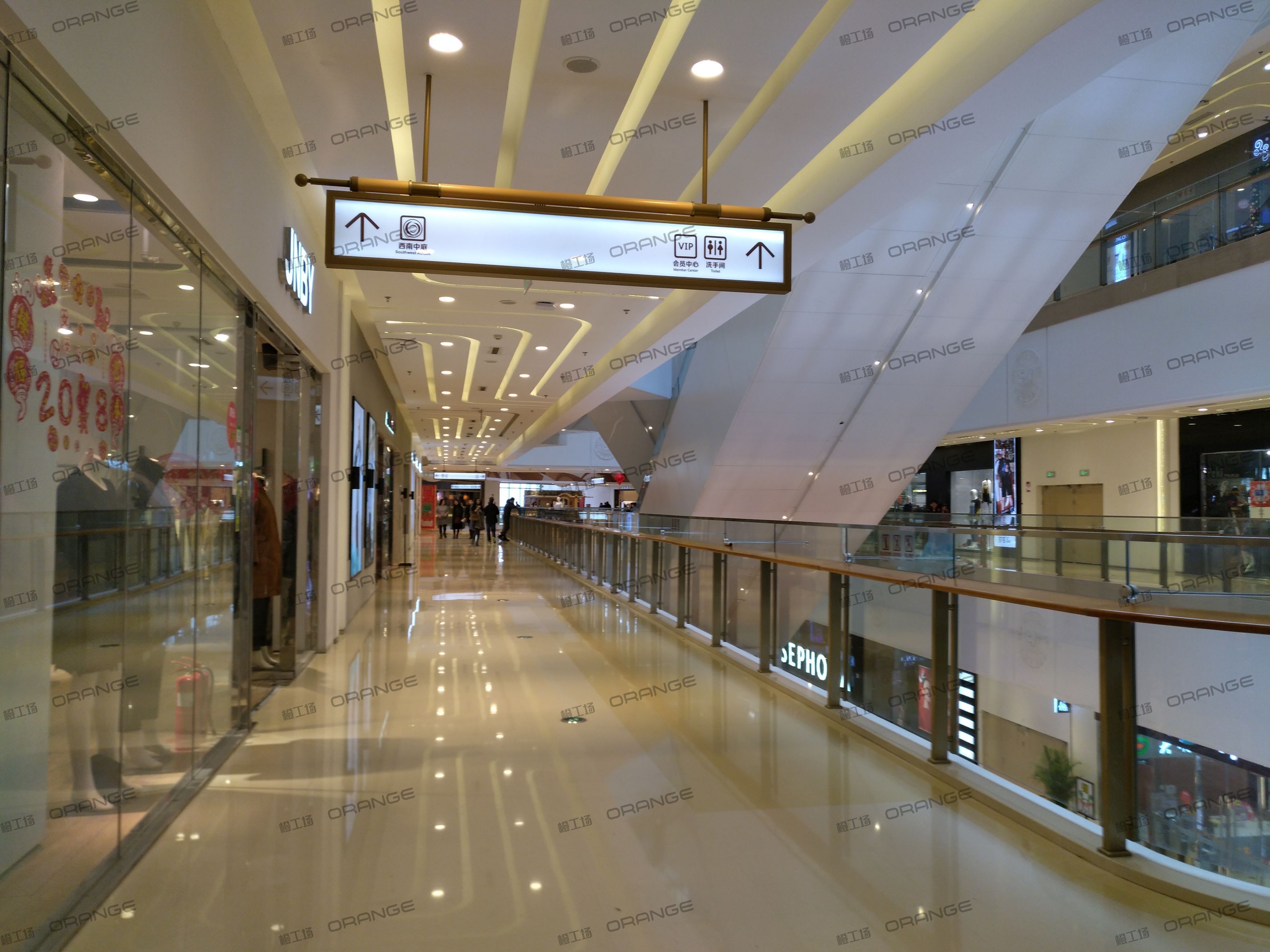 烟台大悦城-室内二层中部环廊西走廊1