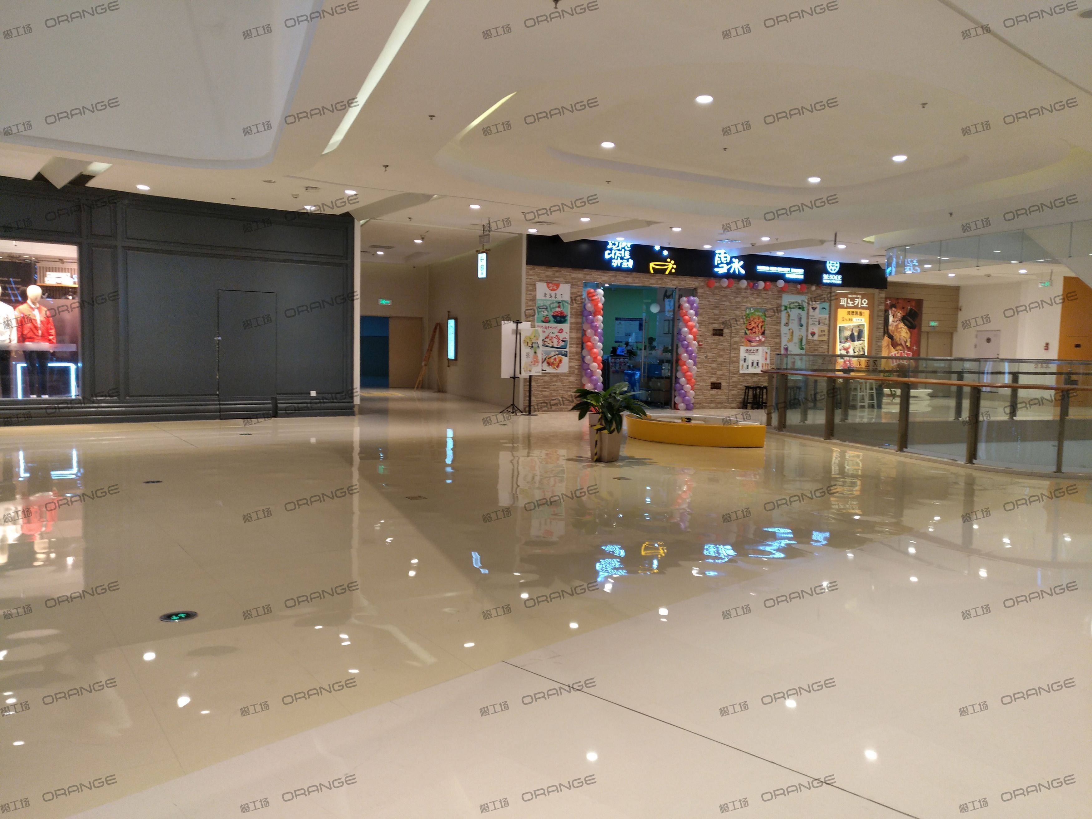 烟台大悦城-室内三层南侧间环廊间走廊4