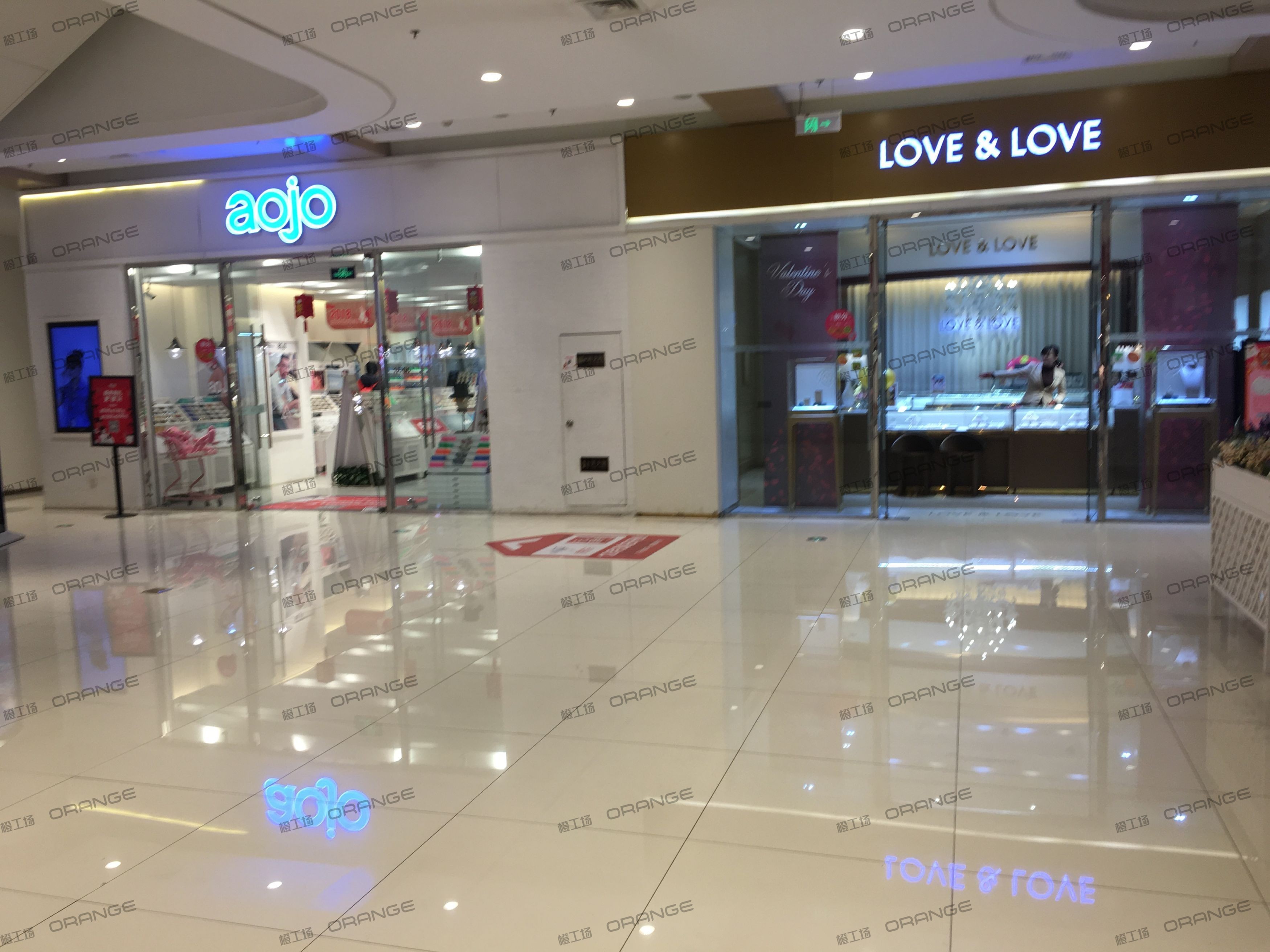 烟台大悦城-室内一层服务台南侧4