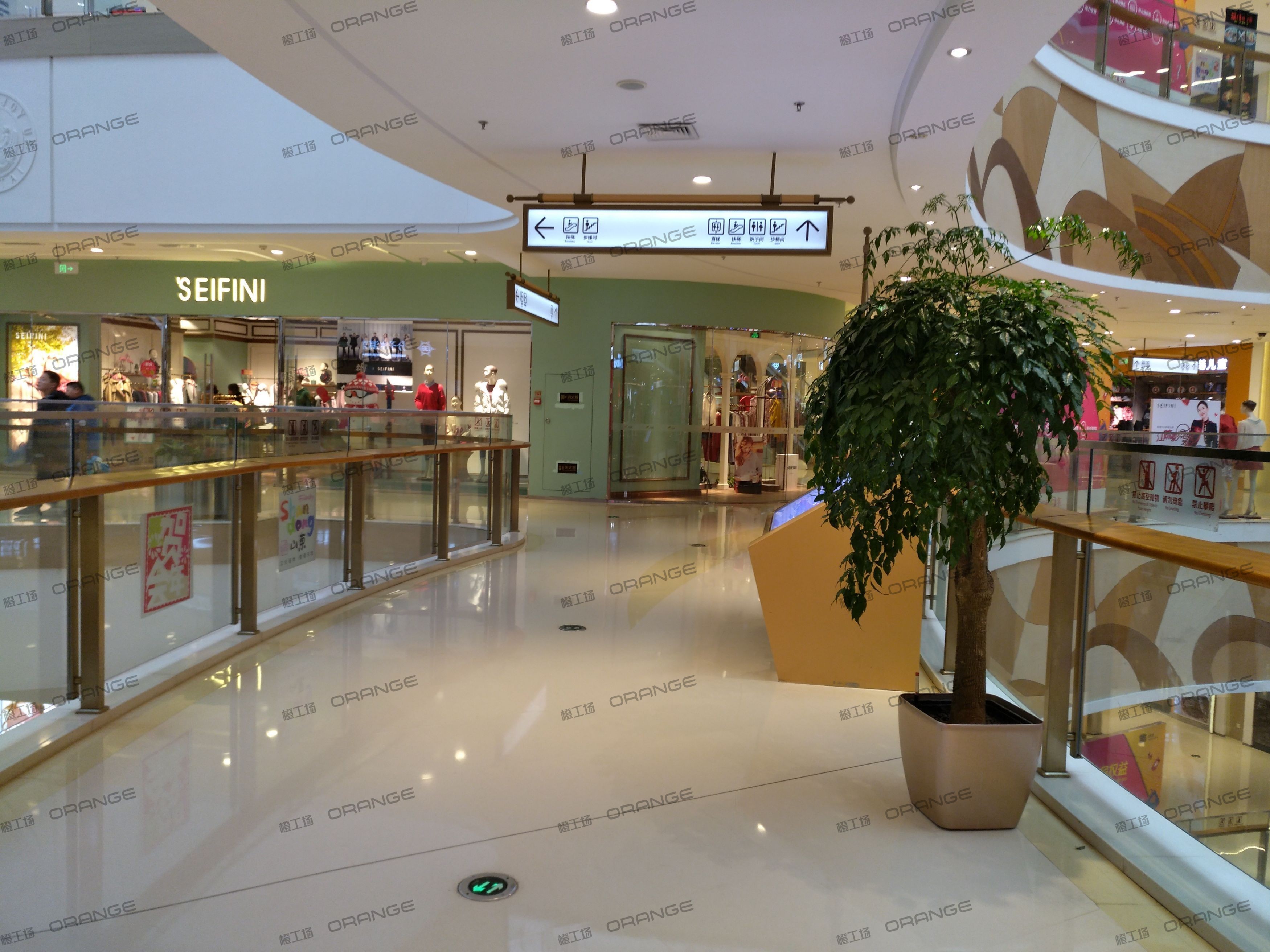 烟台大悦城-室内三层西侧中庭环廊东走廊1