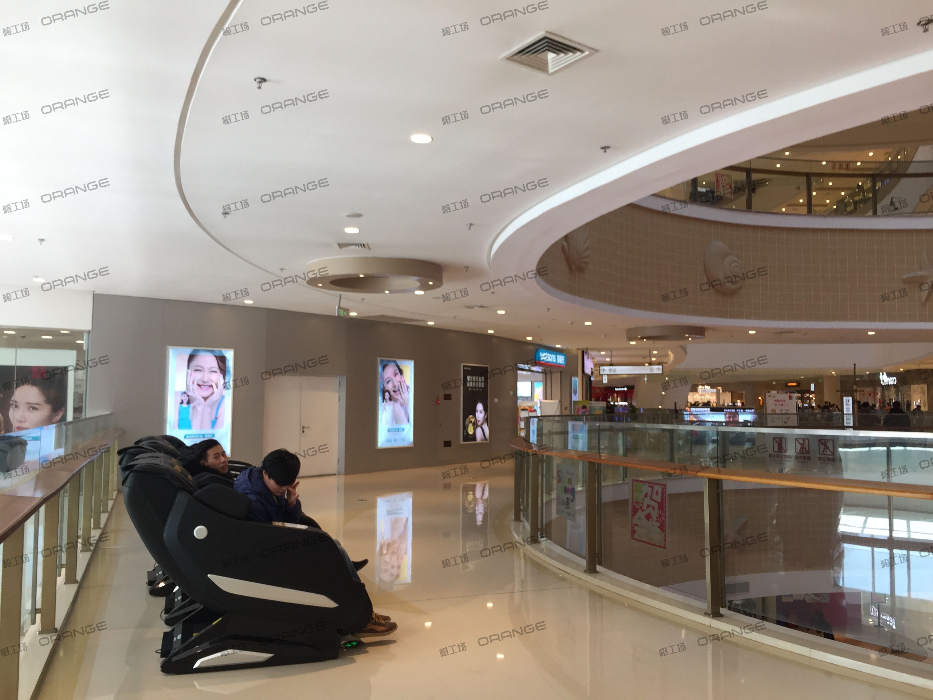 烟台大悦城-室内二层南侧环廊1