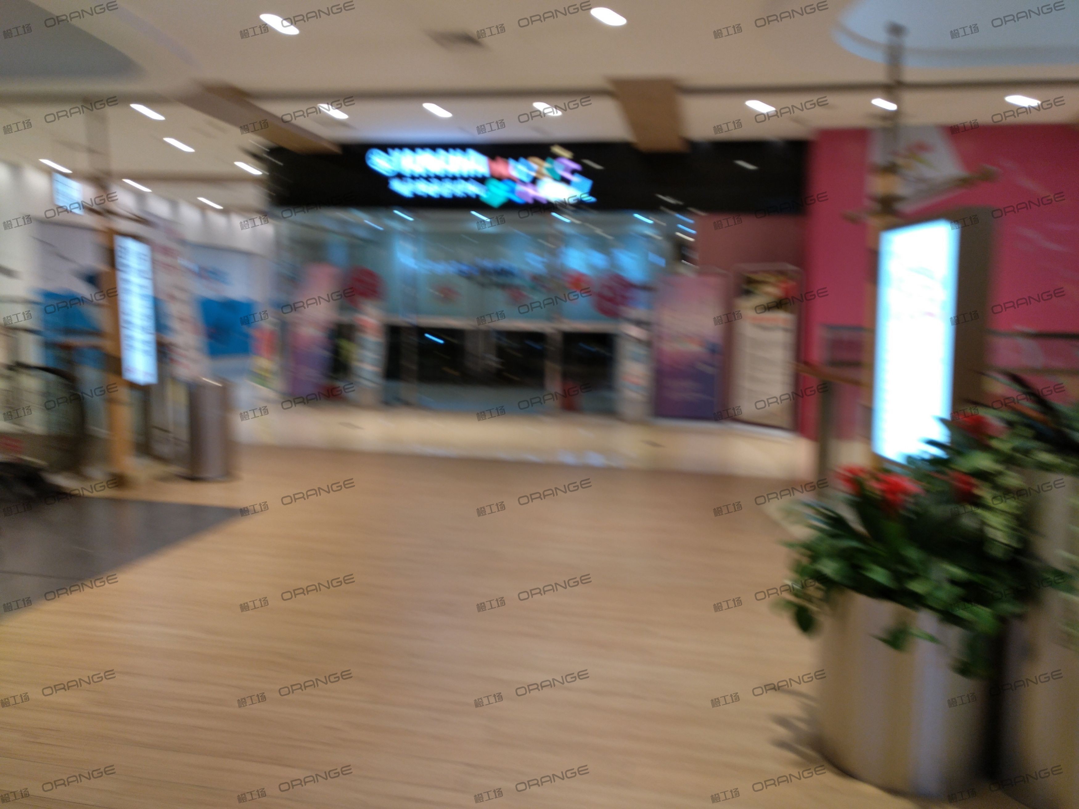 烟台大悦城-室内三层东北侧扶梯前3