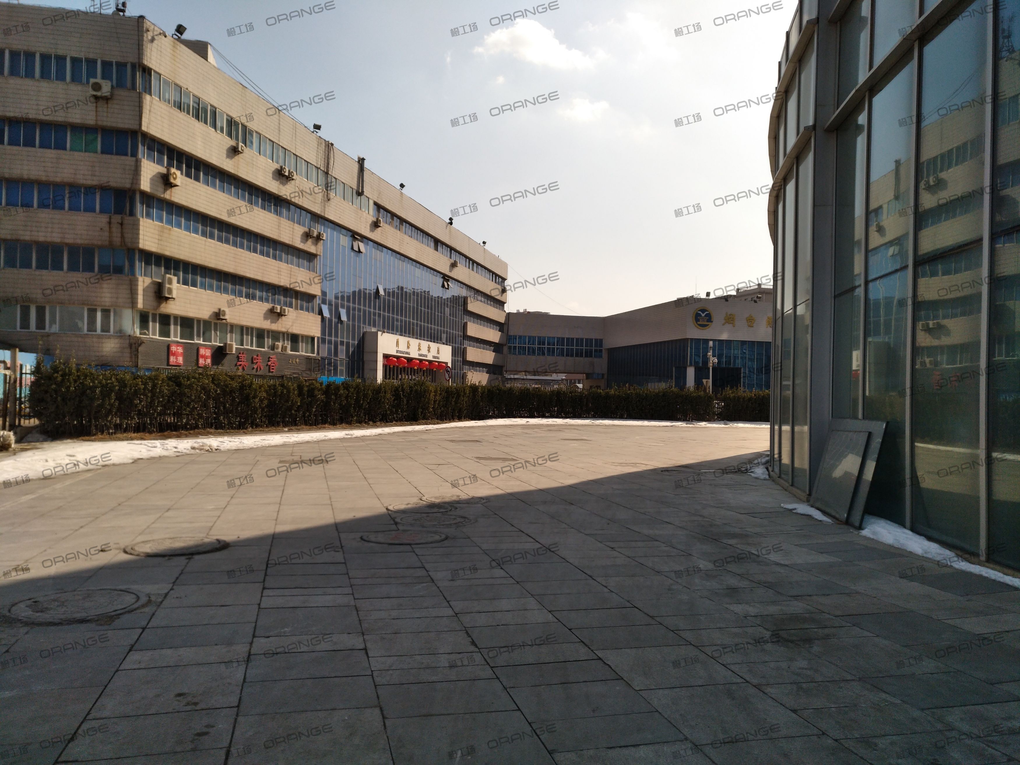 烟台大悦城-室外东北走廊2