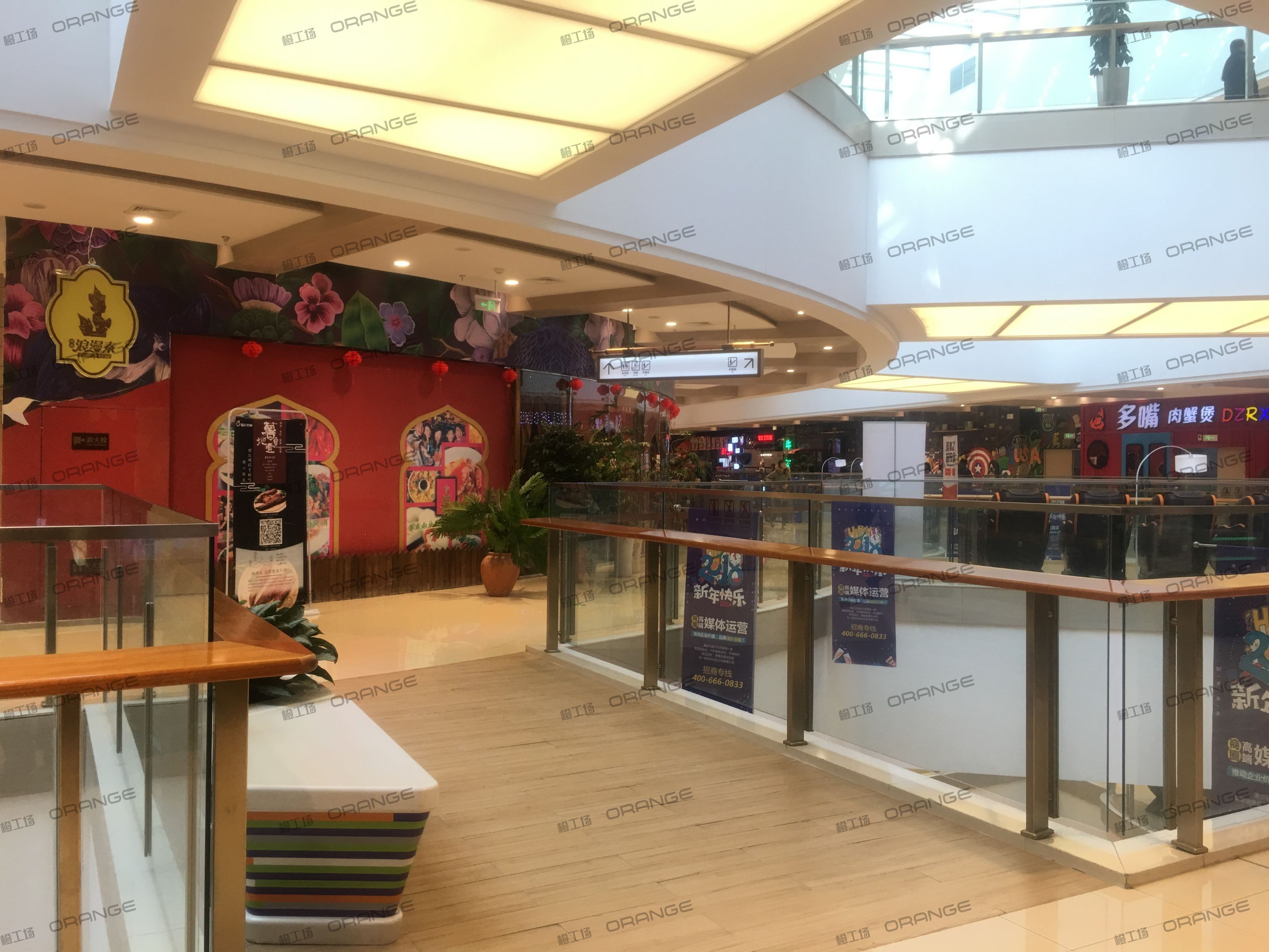 烟台大悦城-室内五层南侧K06直梯前环廊间走廊1