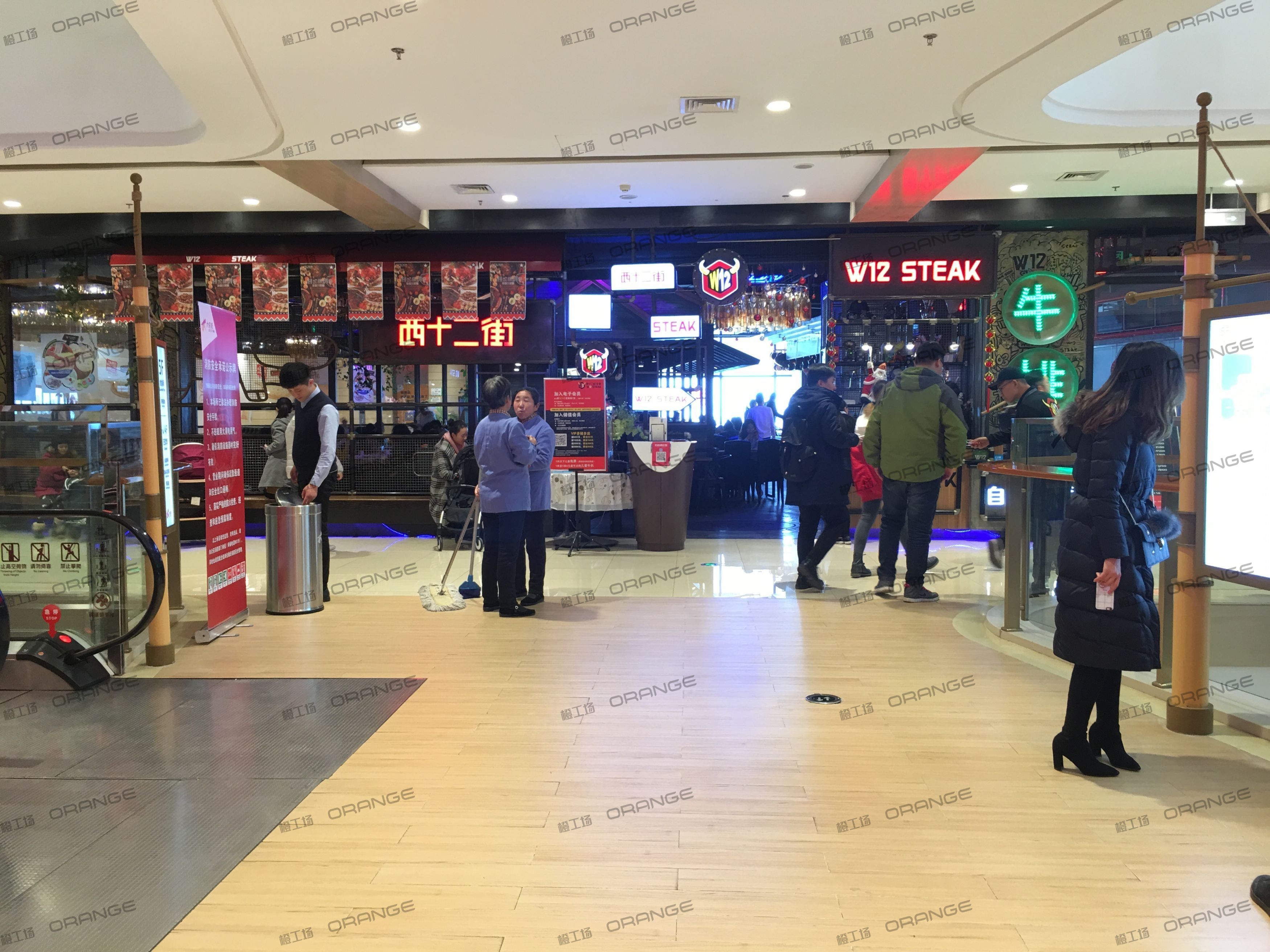 烟台大悦城-室内五层北侧中庭环廊东环廊东3