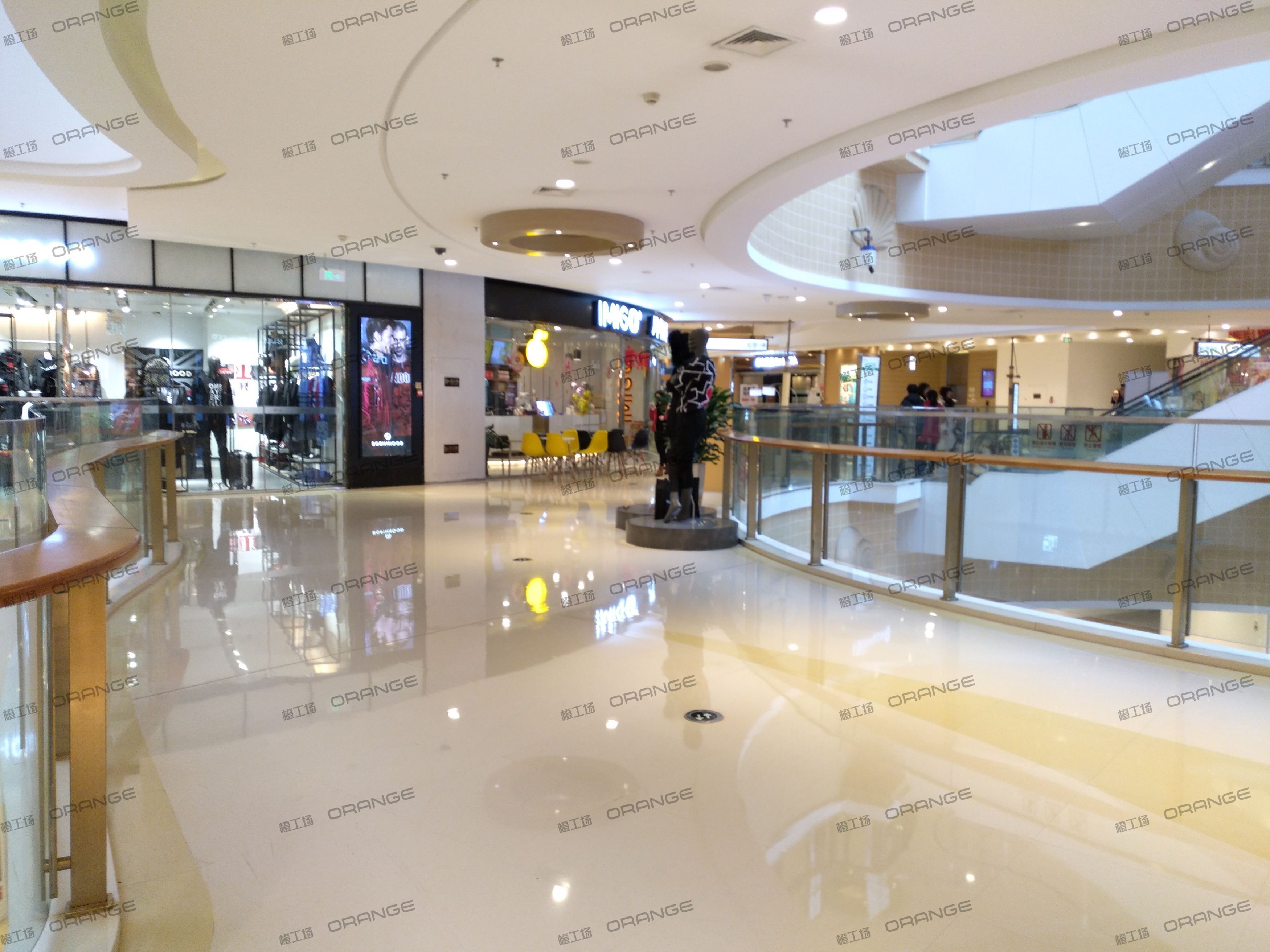 烟台大悦城-室内三层东中庭环廊西2