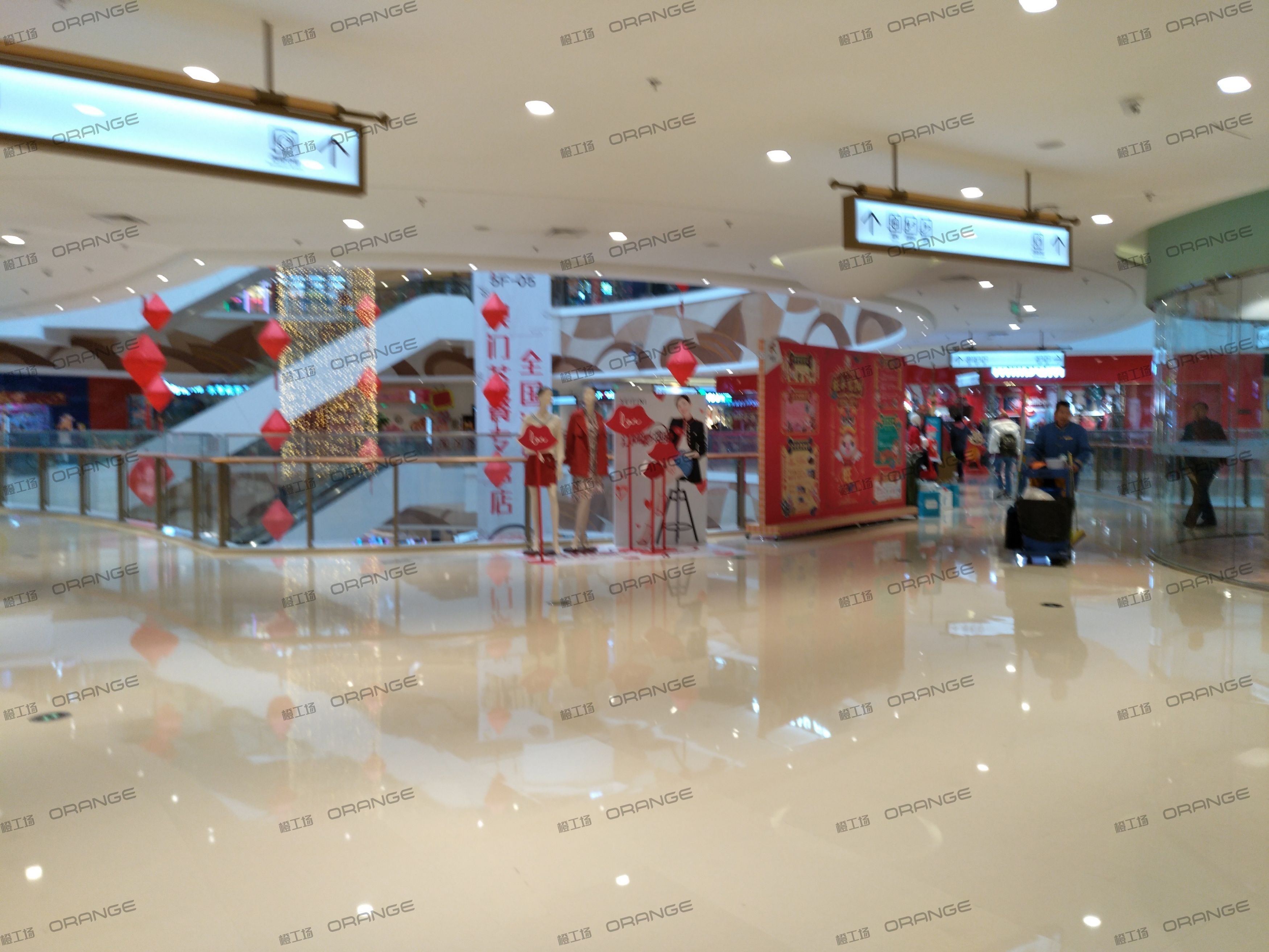 烟台大悦城-室内三层西侧中庭环廊东南侧4