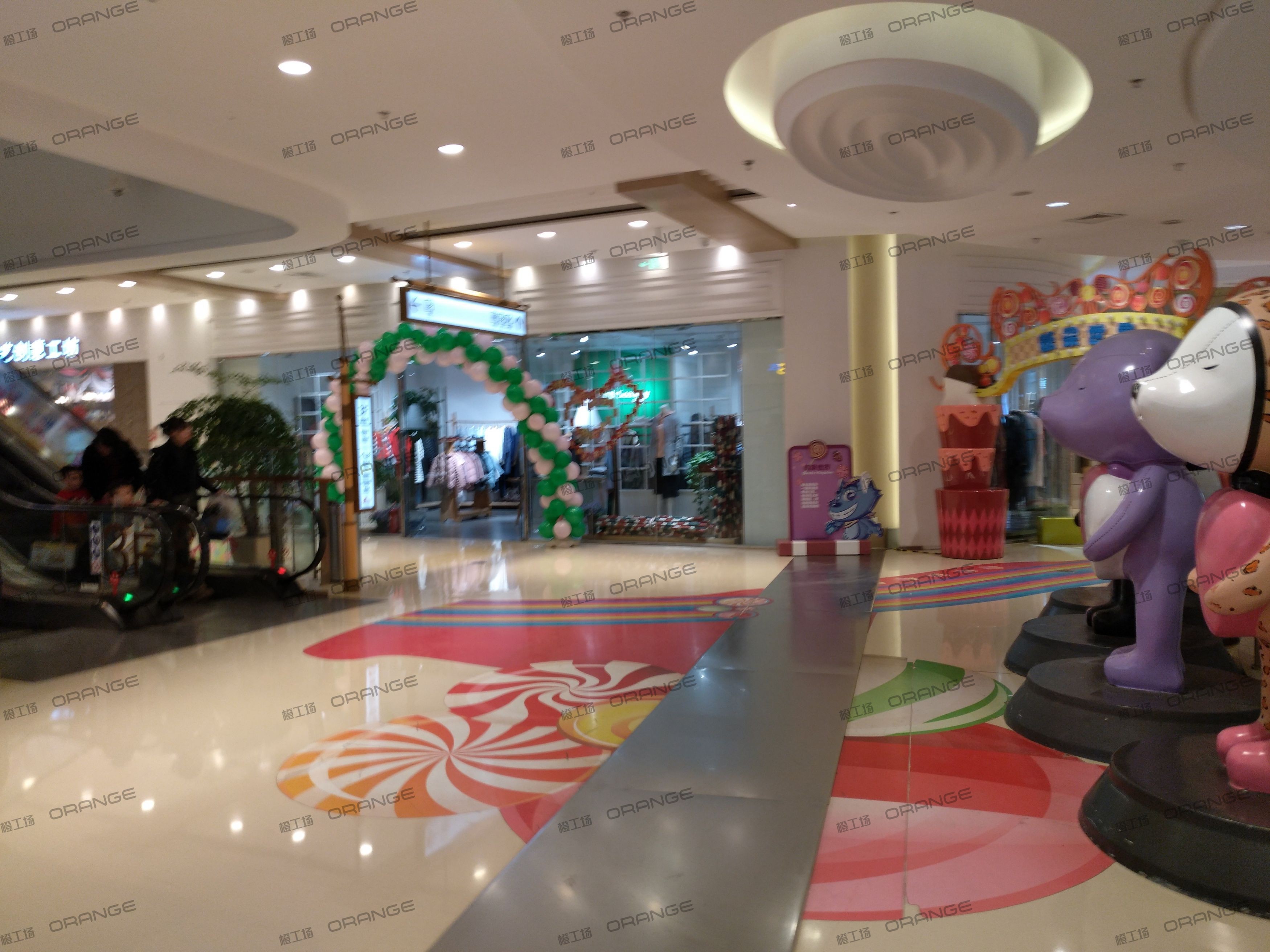 烟台大悦城-室内三层中庭环廊南2