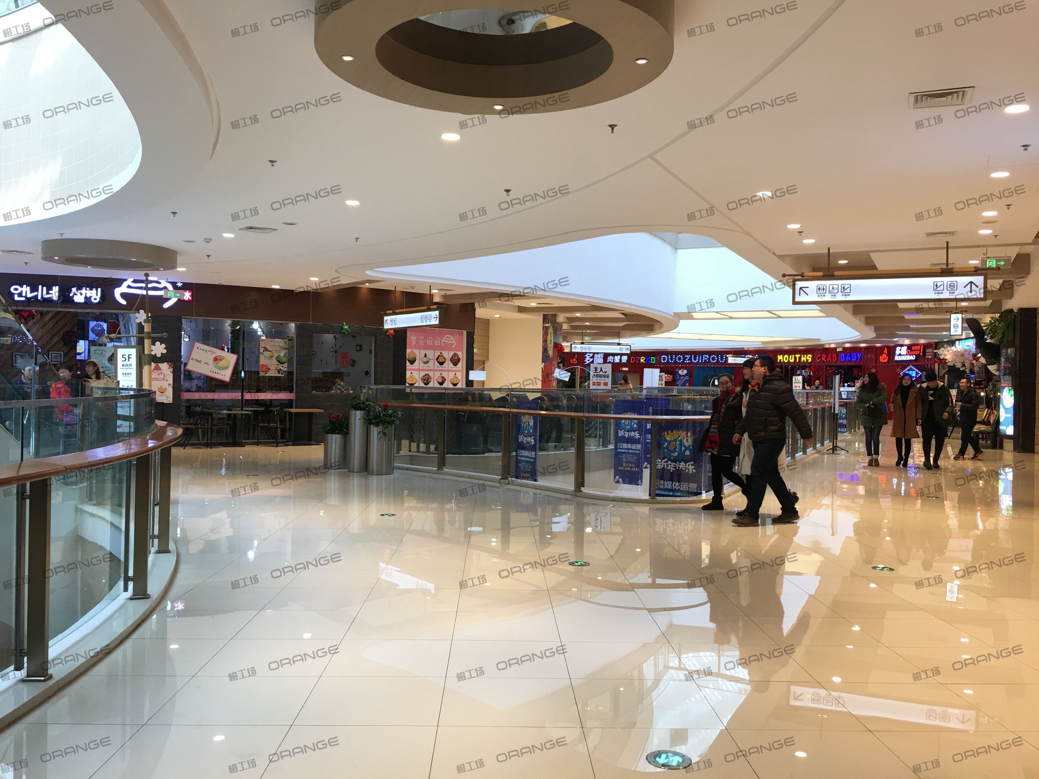 烟台大悦城-室内五层东南侧扶梯环廊东2