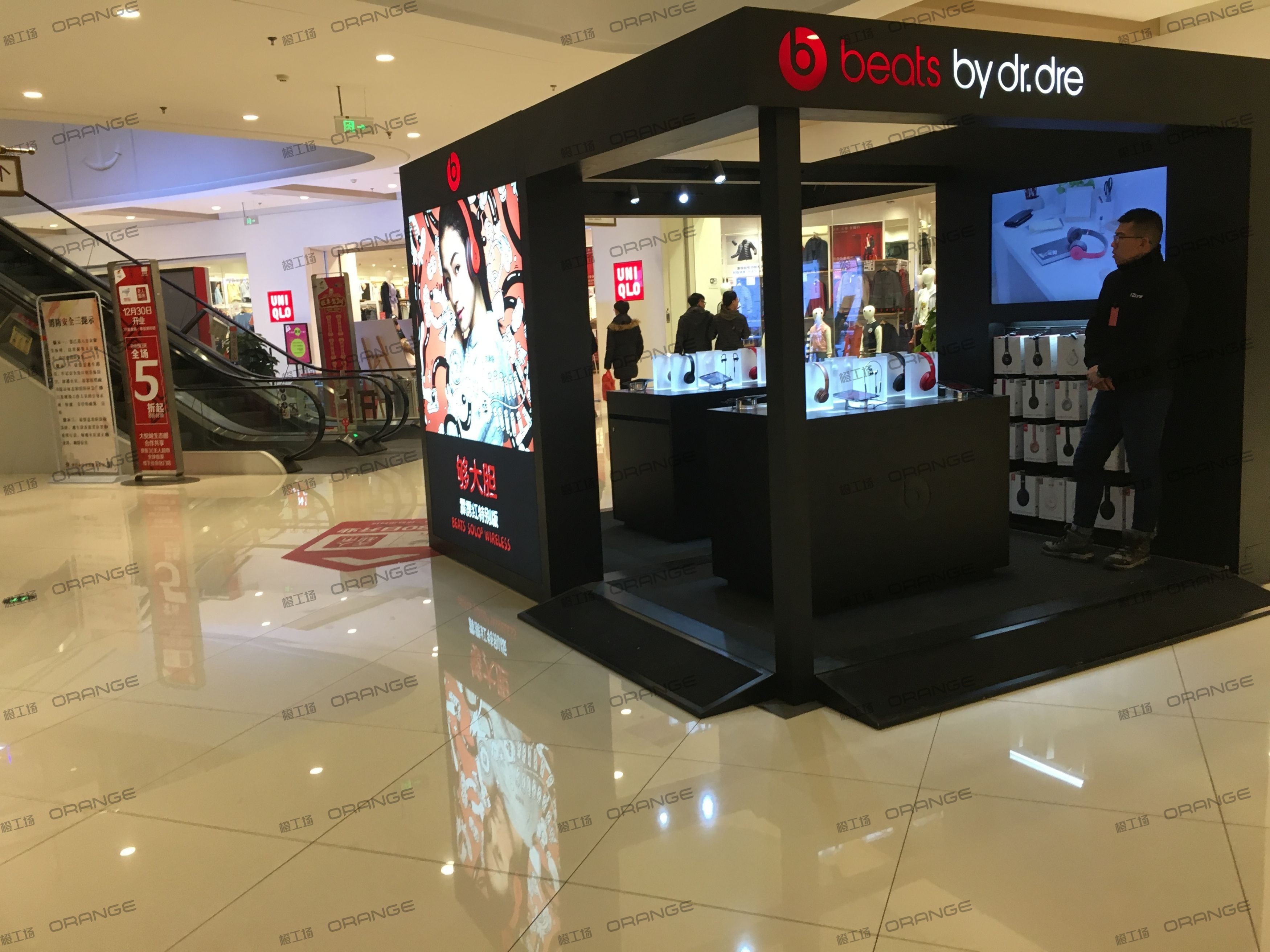 烟台大悦城-室内一层西北侧扶梯北侧4