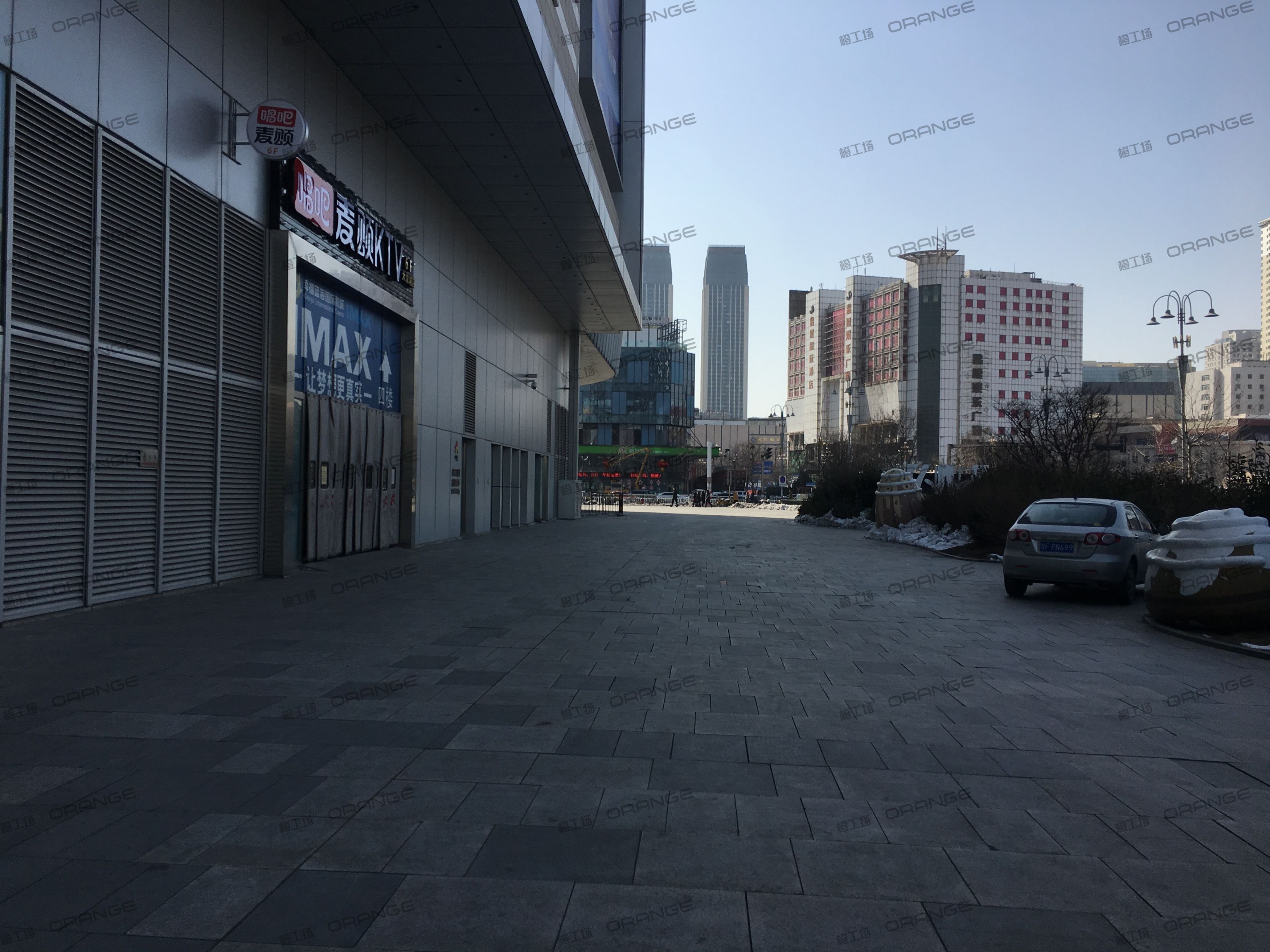 烟台大悦城-室外西走廊3