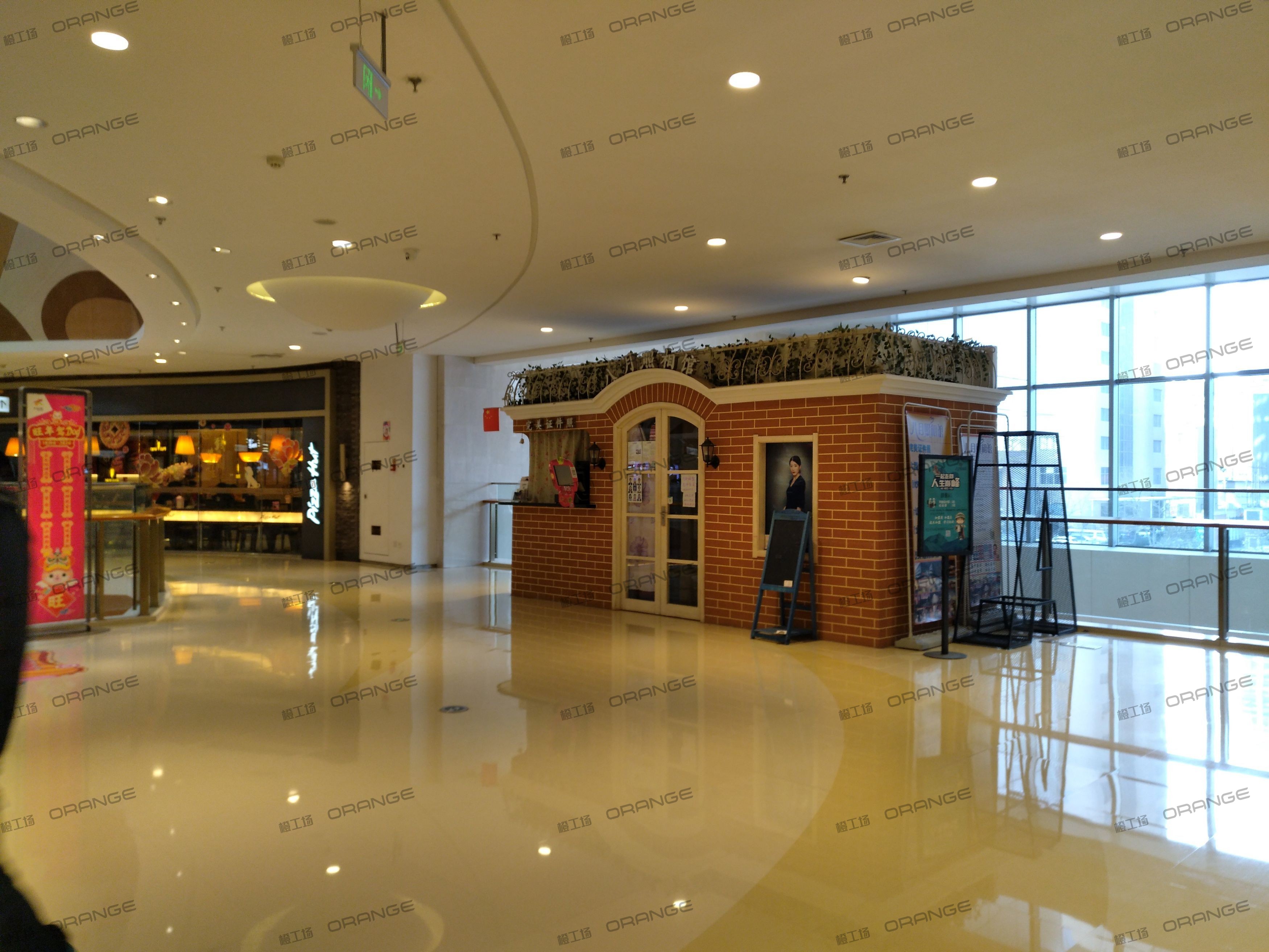 烟台大悦城-室内二层西南中庭环廊西1