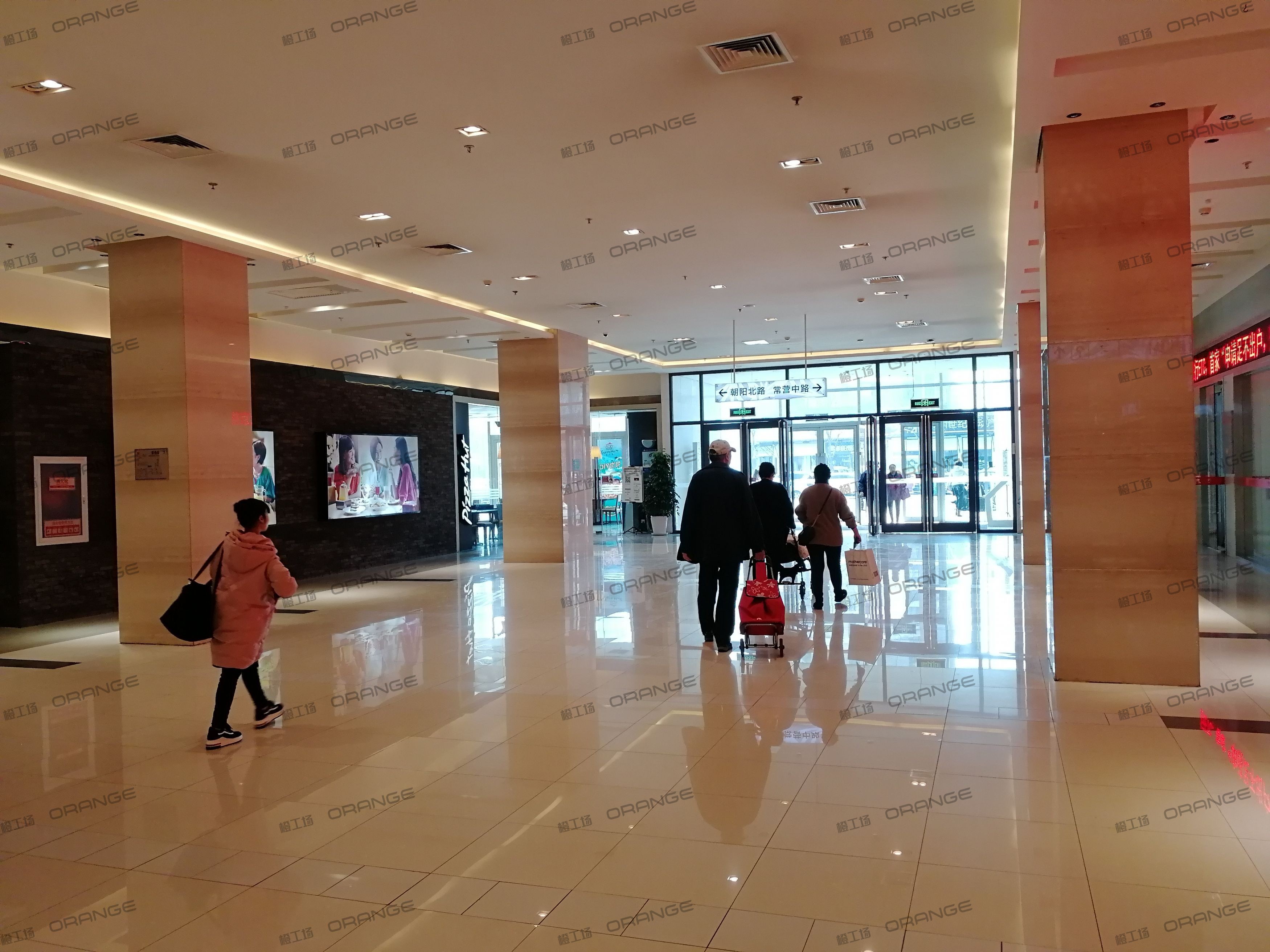 北京常营华联-室内一层西区西门内4