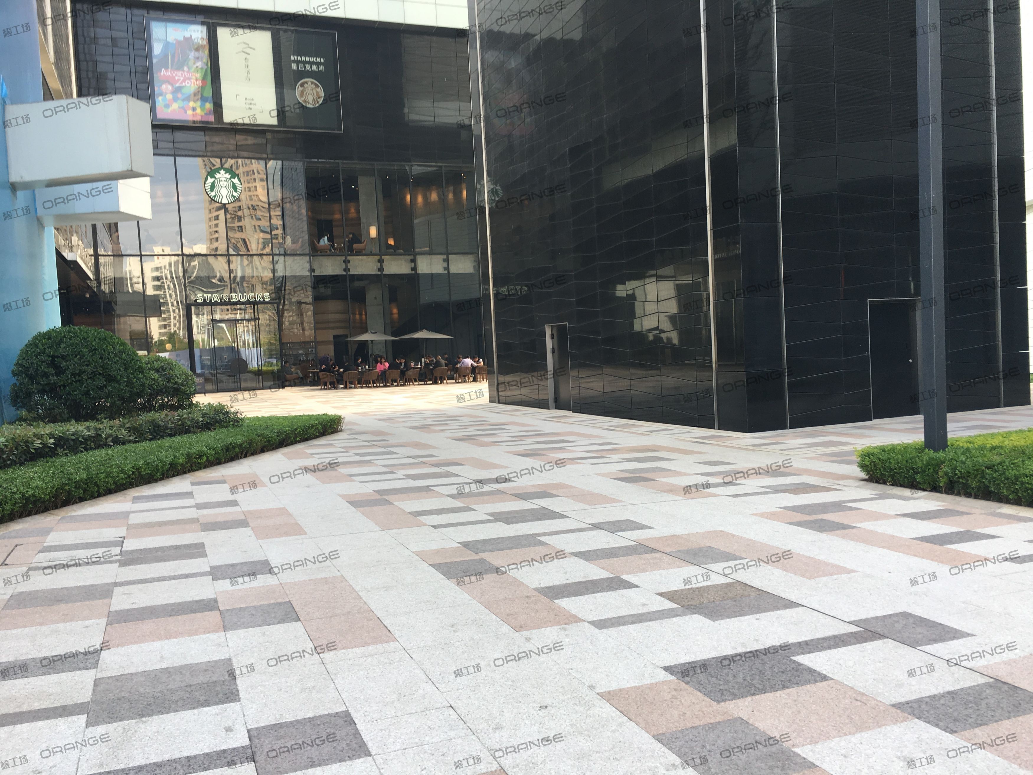 西安中大国际商业中心-室外北侧走廊1