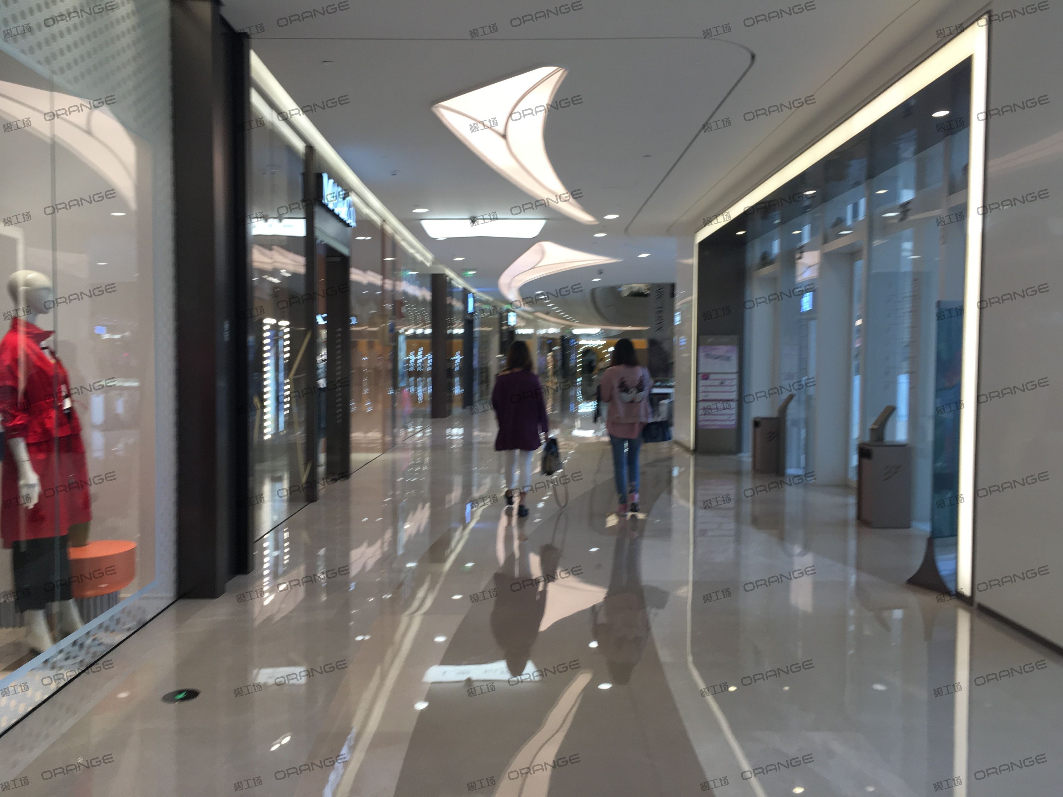 西安中大国际商业中心-室内三层观光电梯西侧4