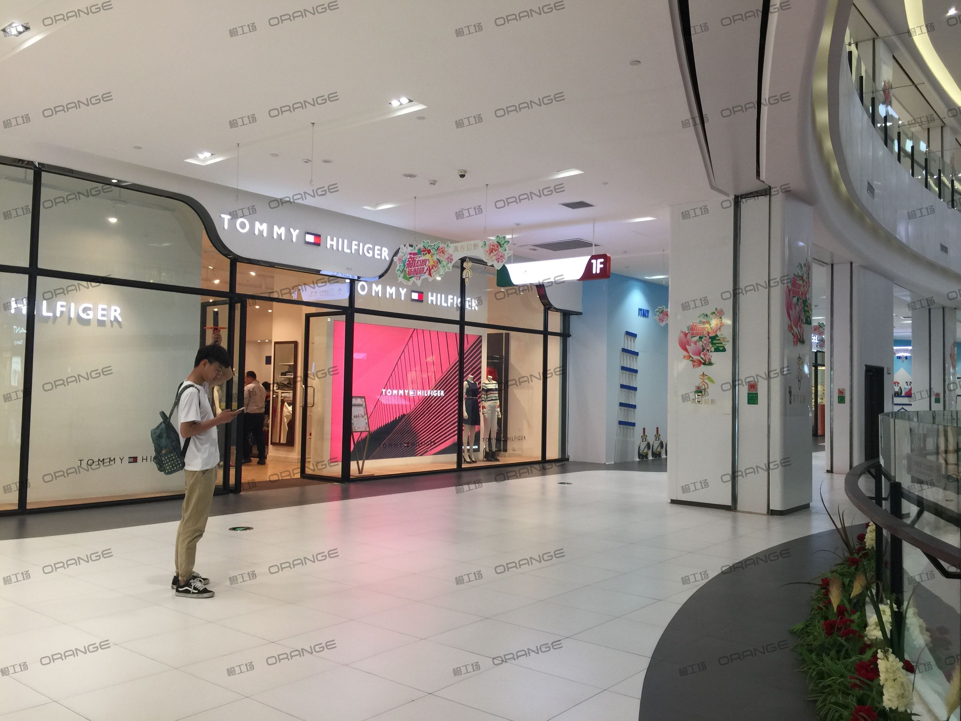 西安砂之船奥特莱斯-室内一层中庭环廊东北侧2