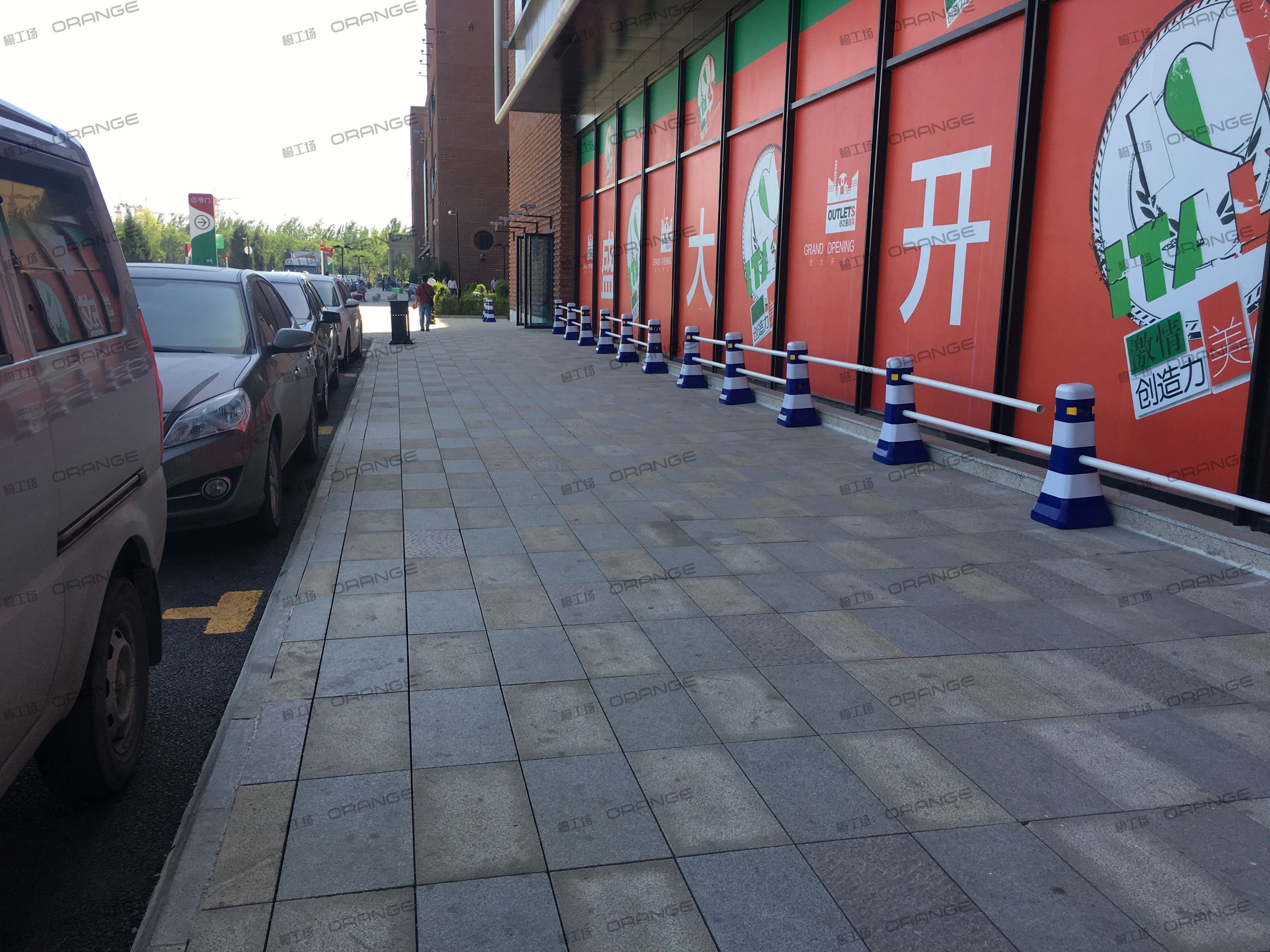 西安砂之船奥特莱斯-室外西侧走廊2