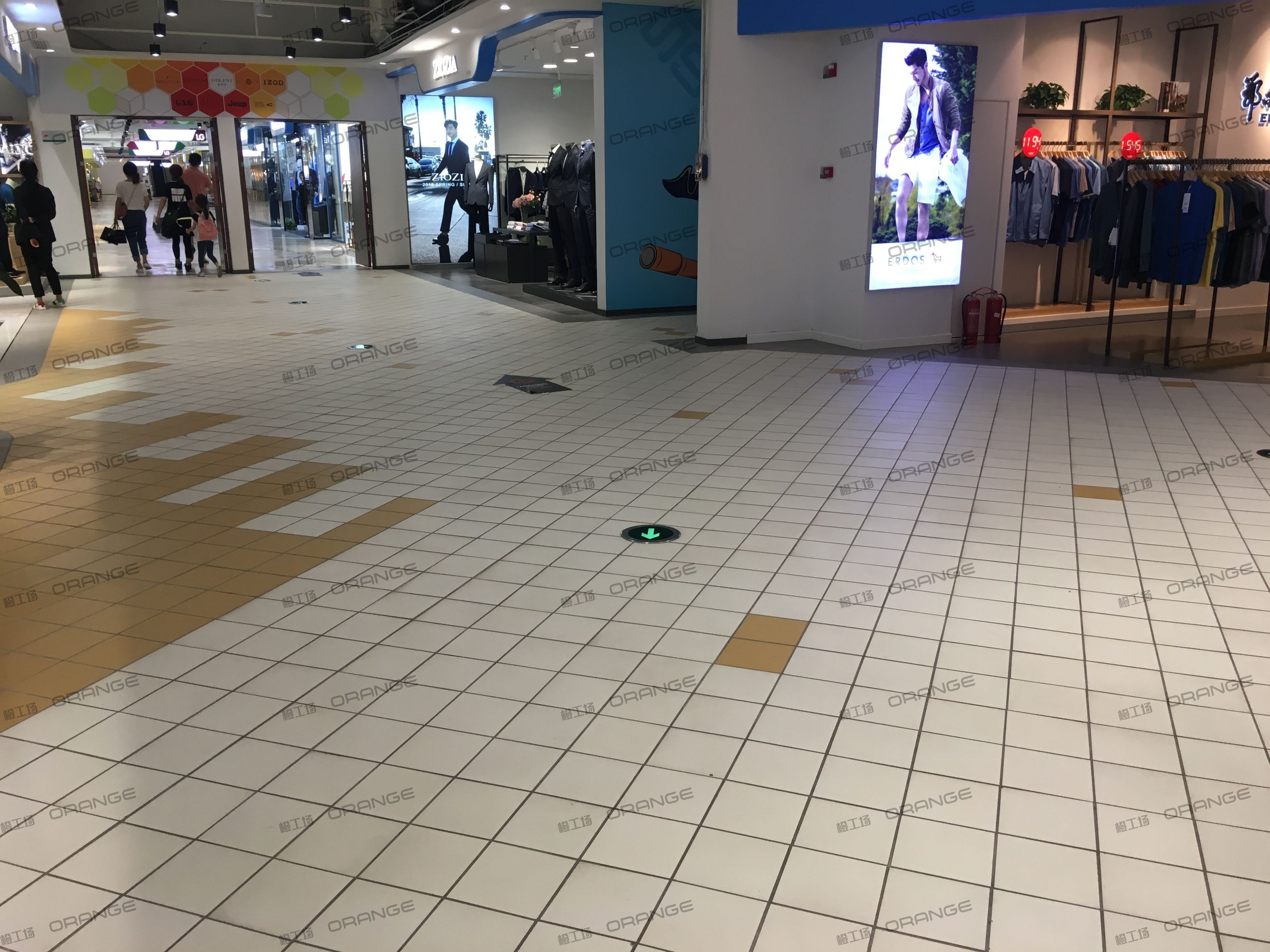 西安砂之船奥特莱斯-室内B1北走廊3
