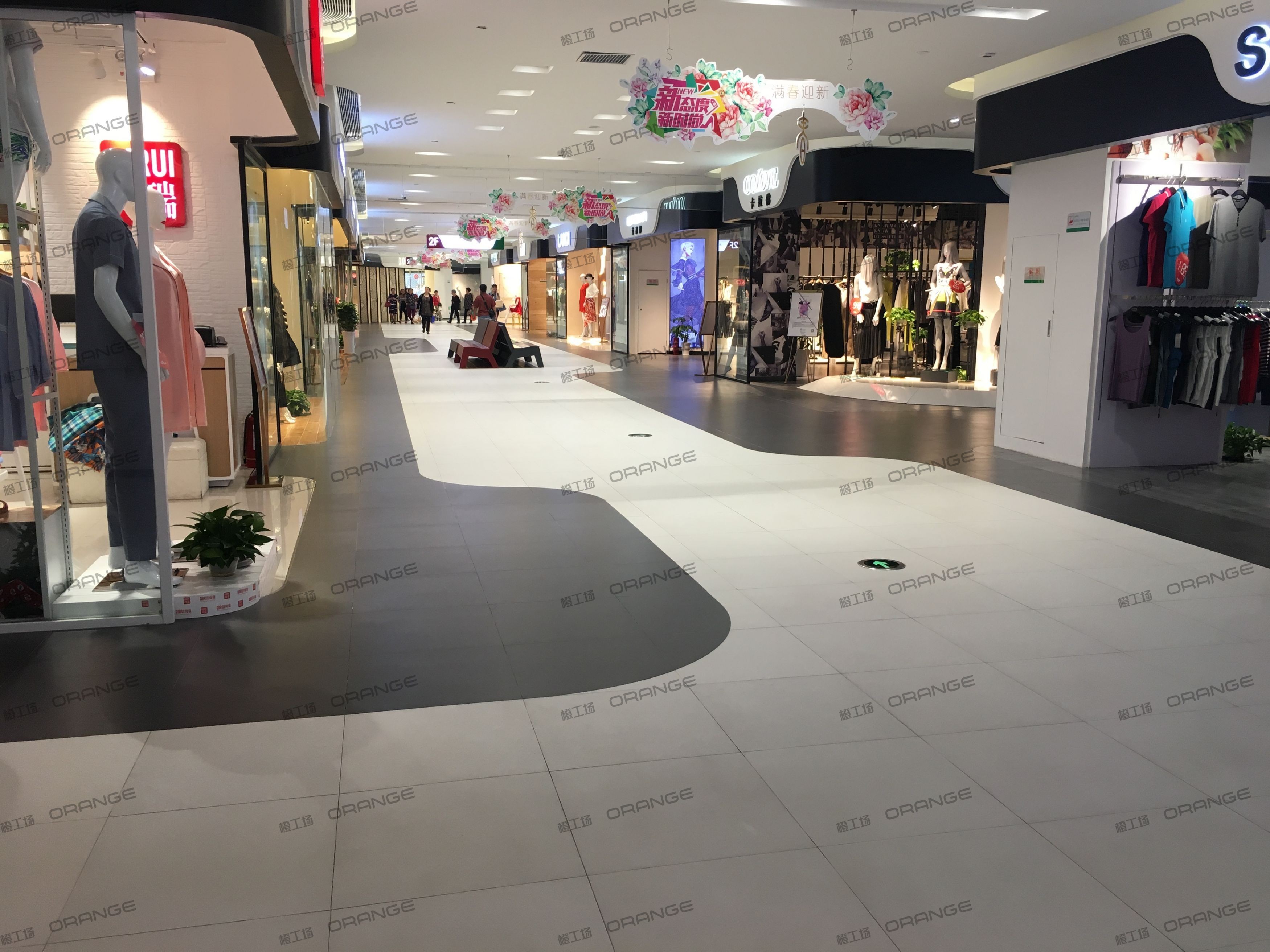 西安砂之船奥特莱斯-室内二层南侧走廊3