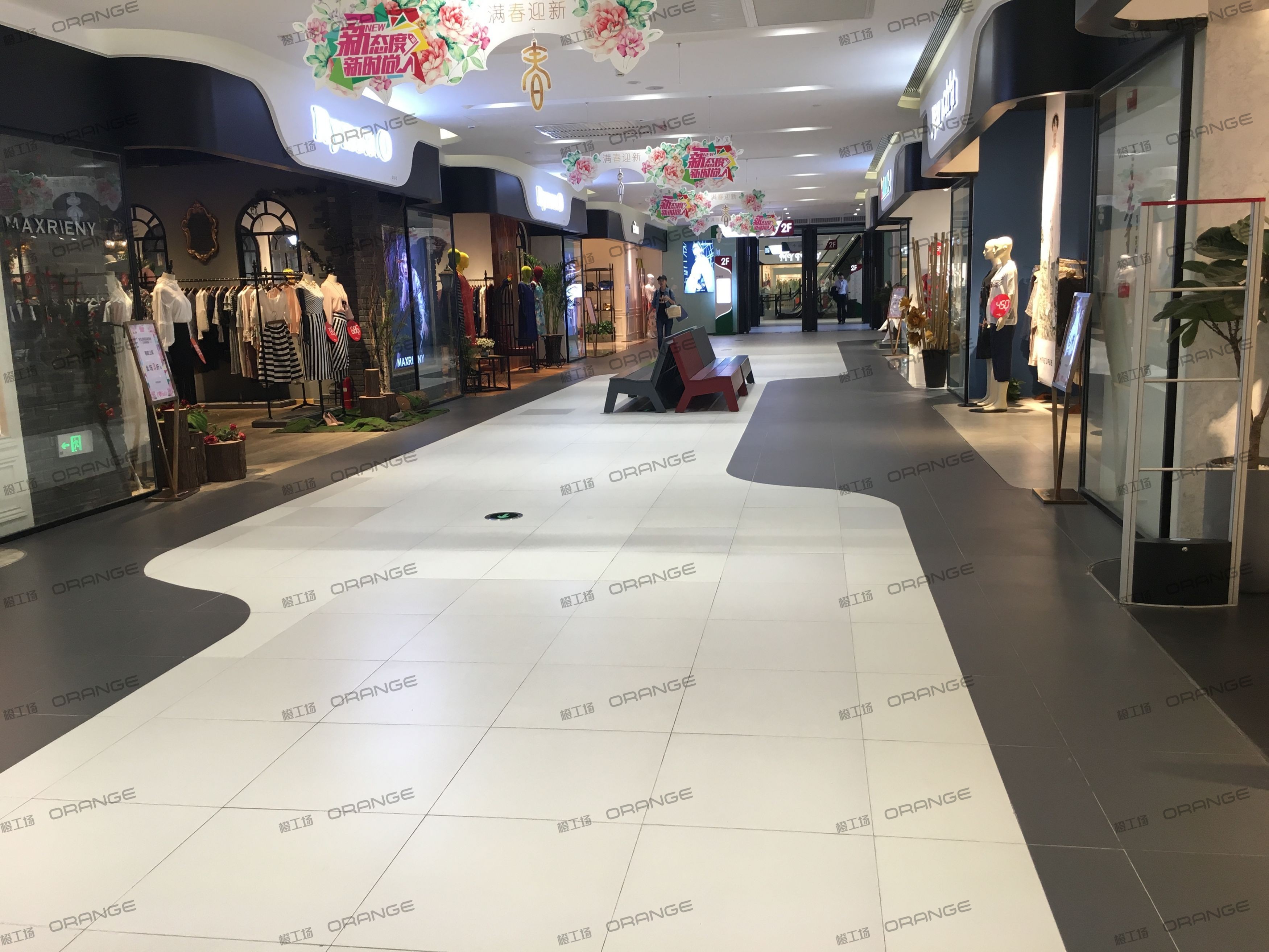 西安砂之船奥特莱斯-室内二层西侧南走廊3