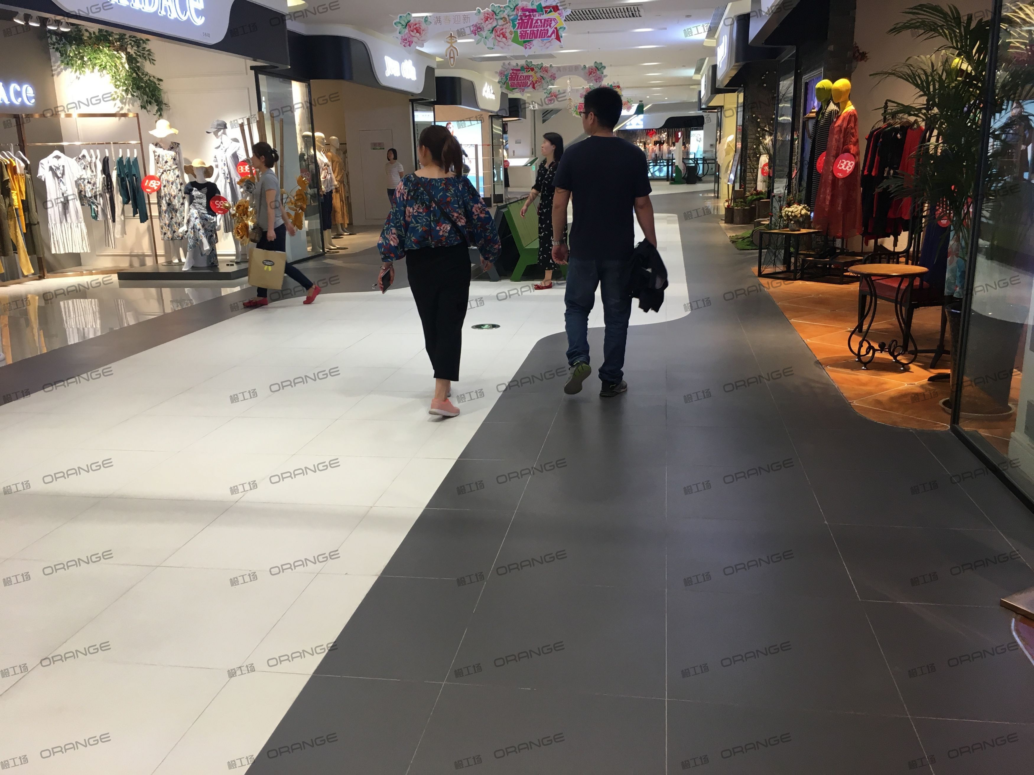 西安砂之船奥特莱斯-室内二层西侧南走廊2
