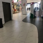 西安砂之船奥特莱斯-室内一层中部扶梯前12