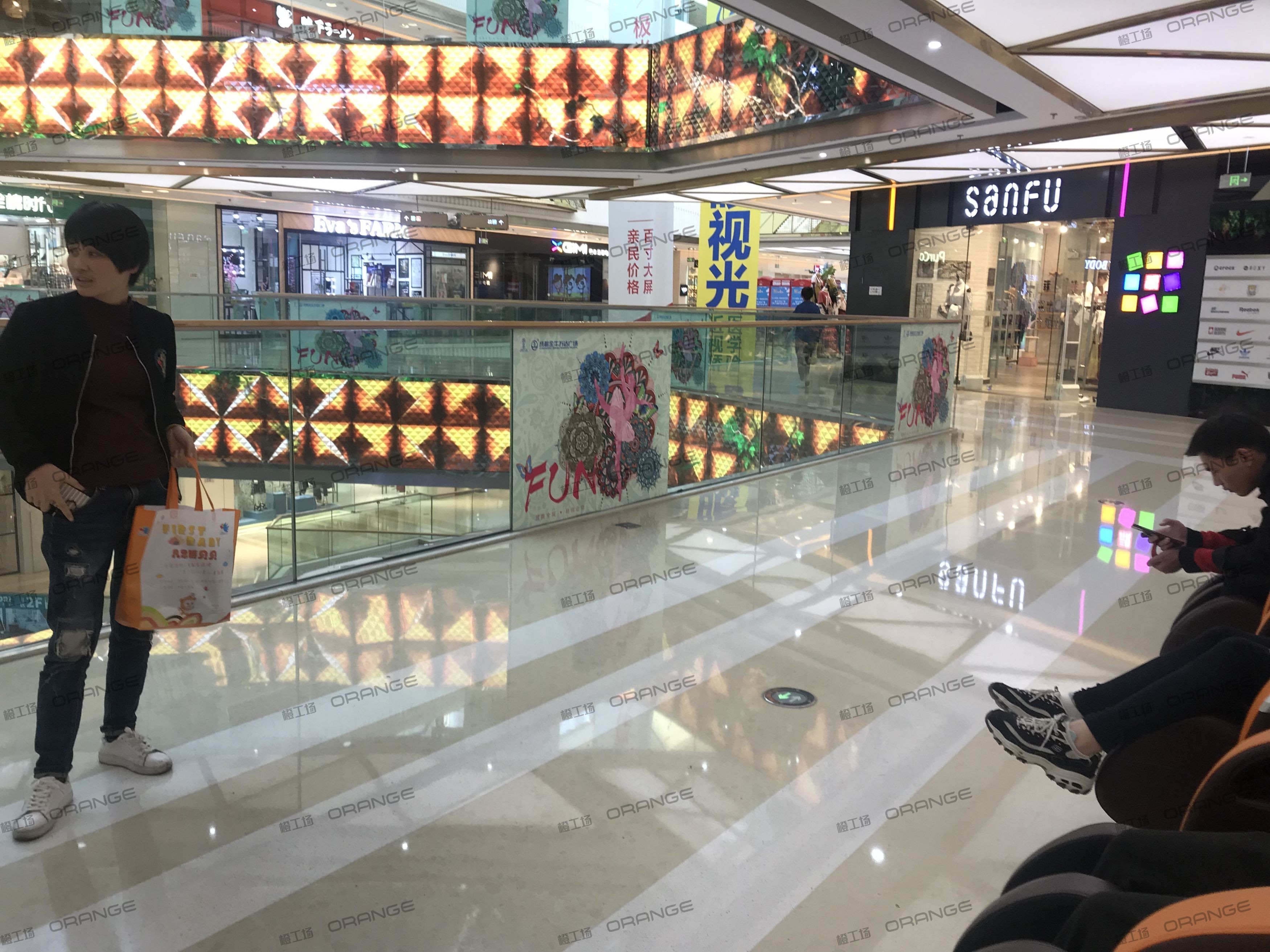 成都金牛万达广场-室内三层东北侧中庭环廊北1