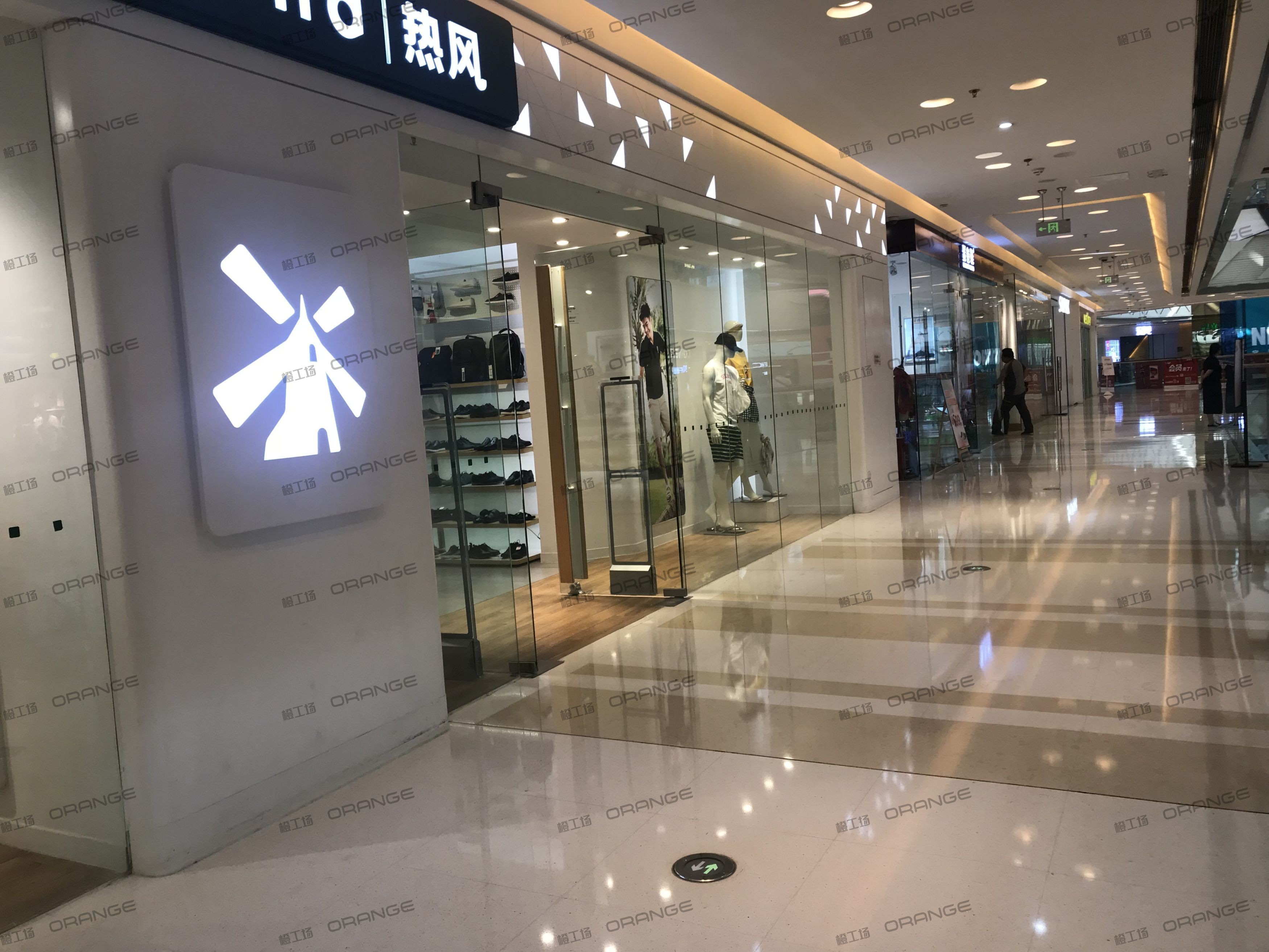 成都金牛万达广场-室内三层西侧电梯北二1