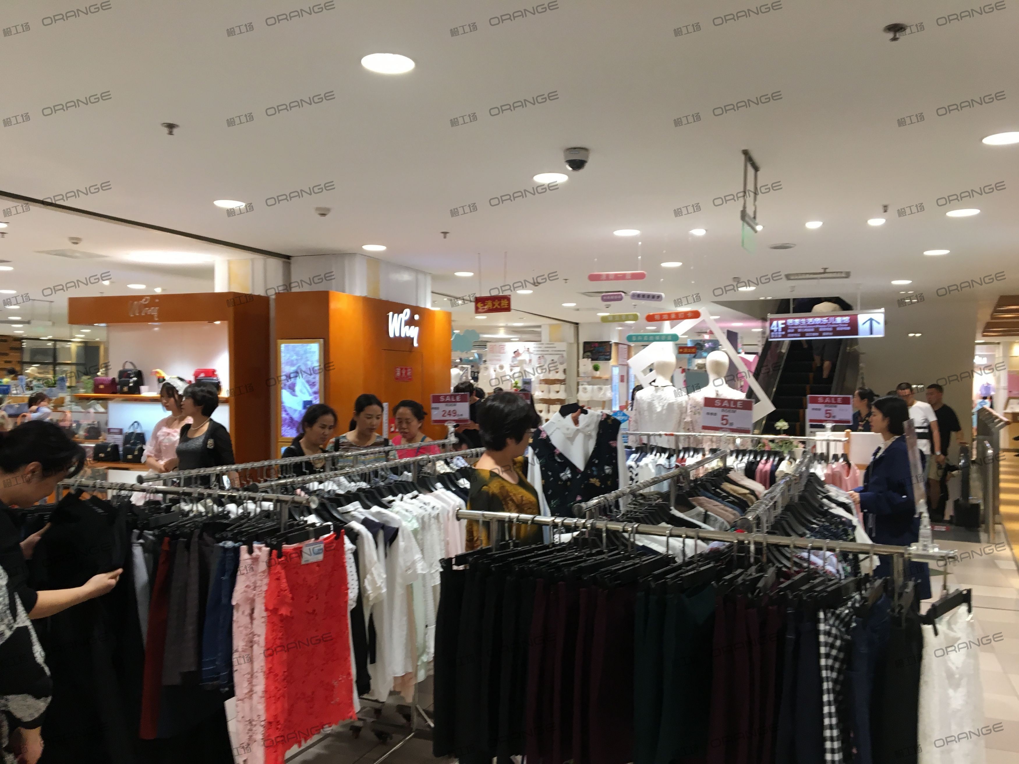 成都伊藤洋华堂（春熙路店）-室内三层南侧扶梯南3