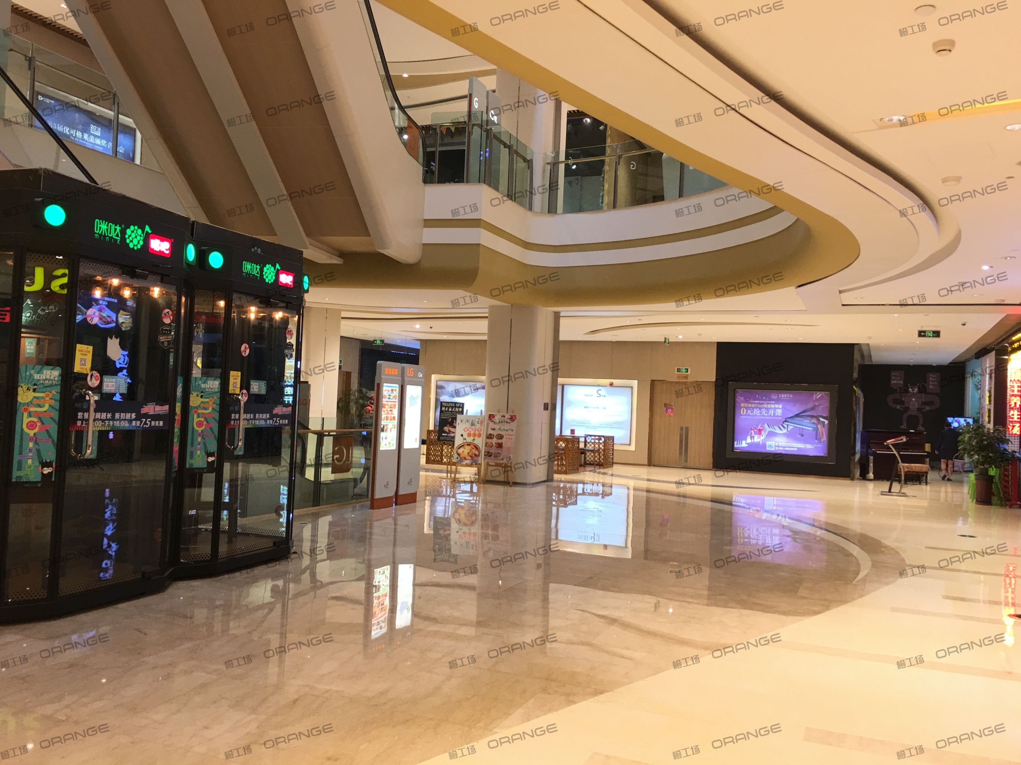 重庆龙湖时代天街C馆-室内B3南侧中庭4