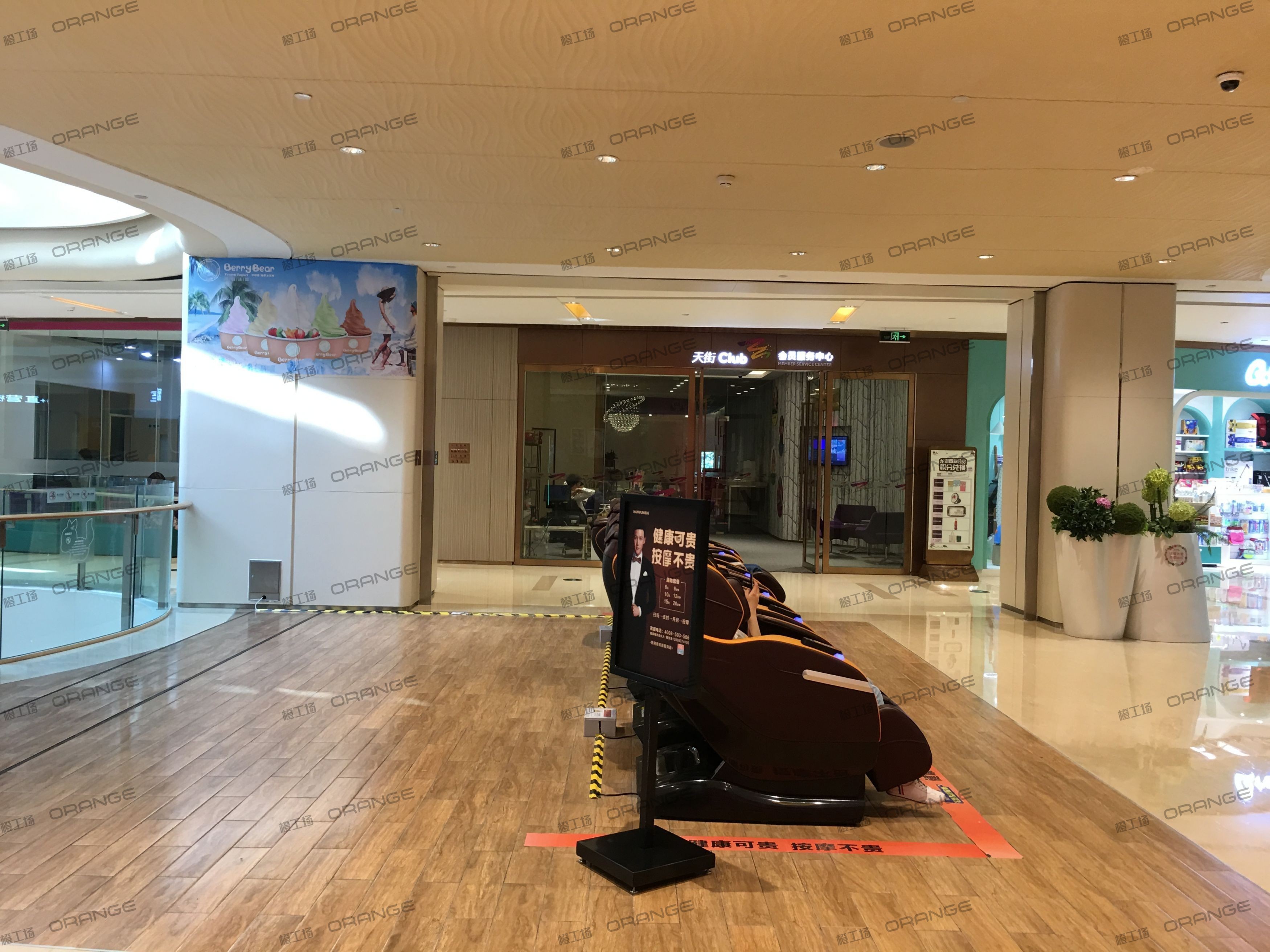 重庆龙湖时代天街C馆-室内二层南侧扶梯北3