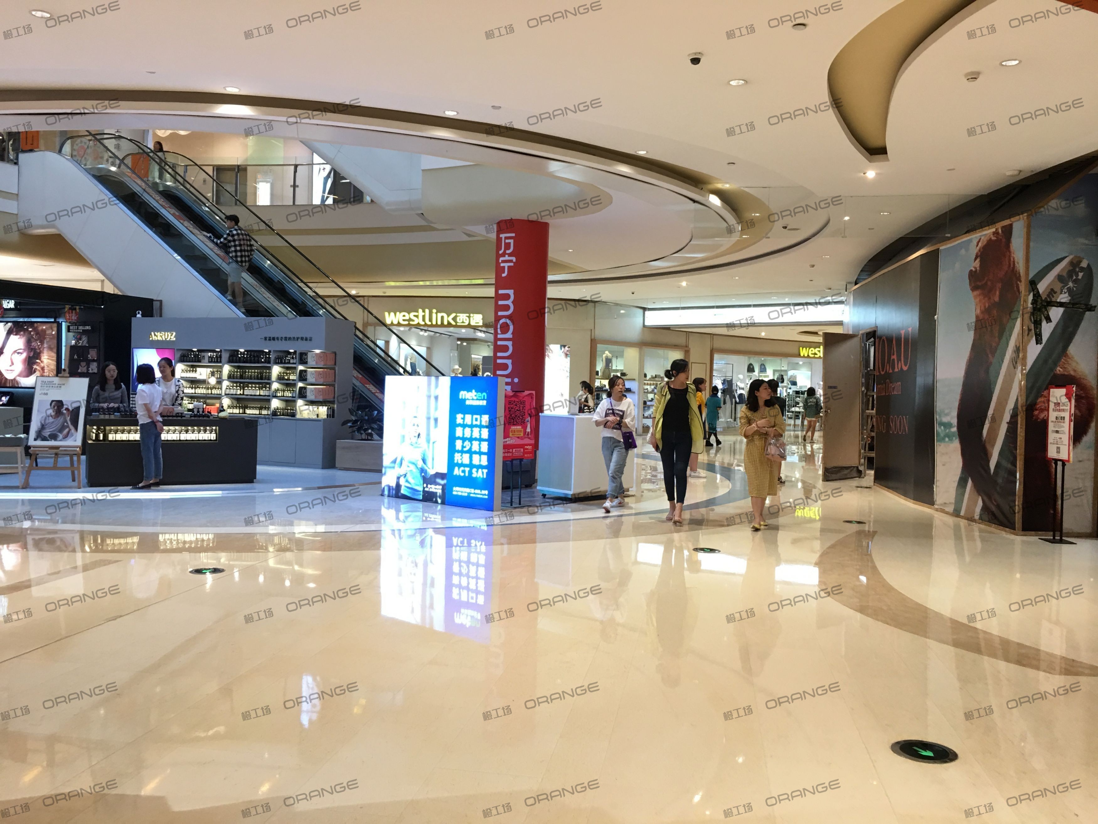 重庆龙湖时代天街C馆-室内B1西北侧9号门门内2