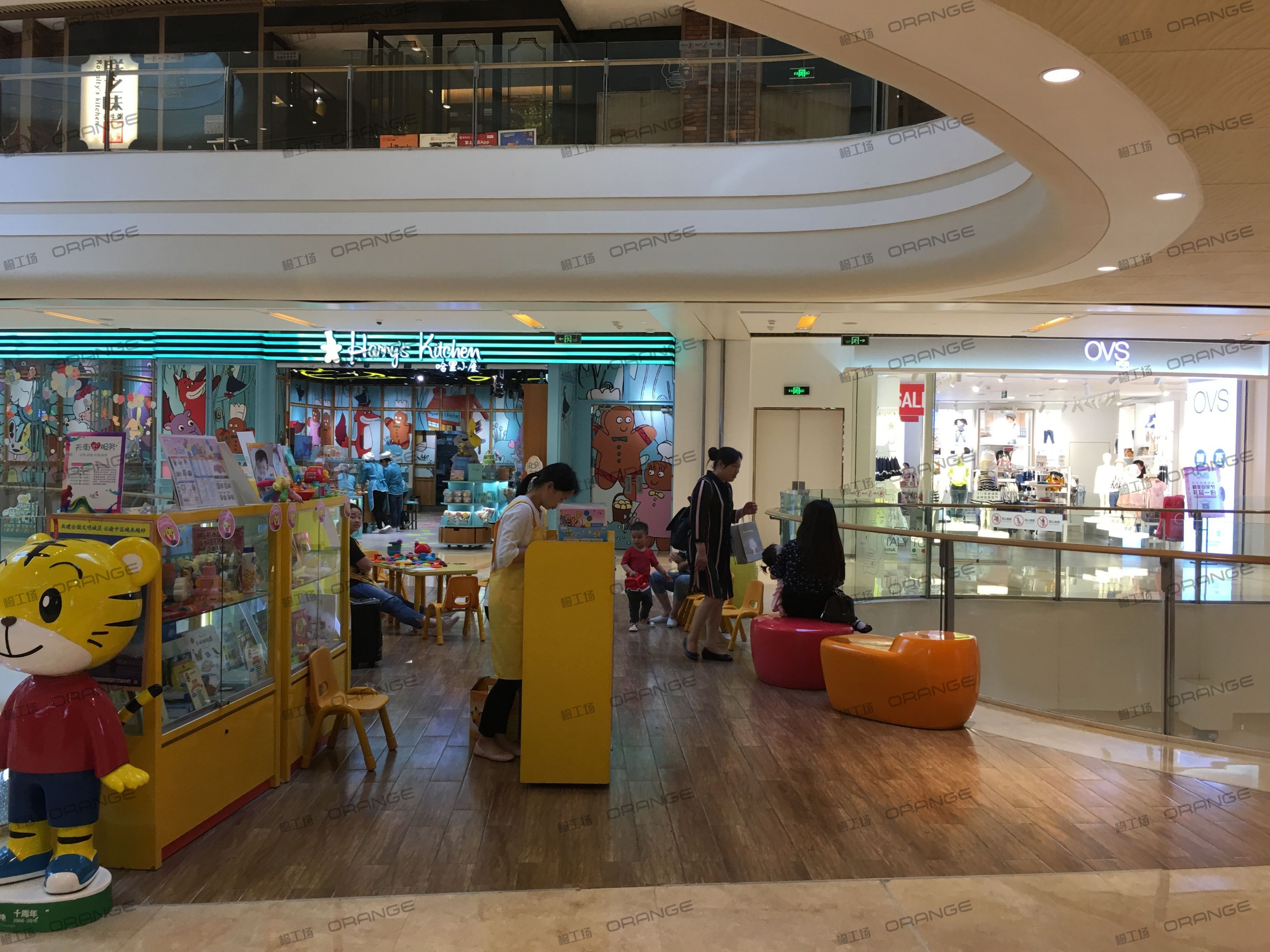 重庆龙湖时代天街C馆-室内三层北侧扶梯南4