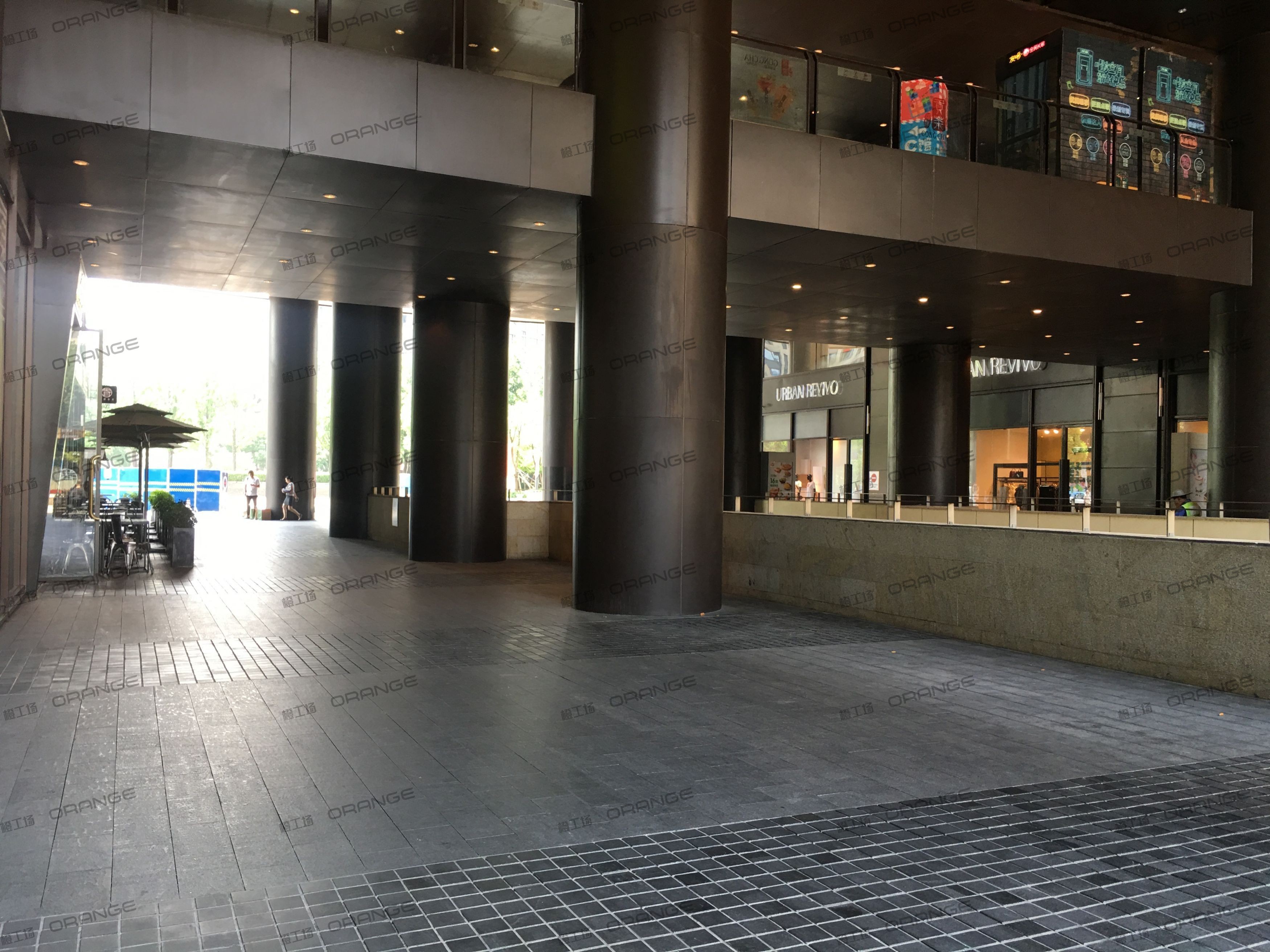 重庆龙湖时代天街C馆-室外北侧走廊2