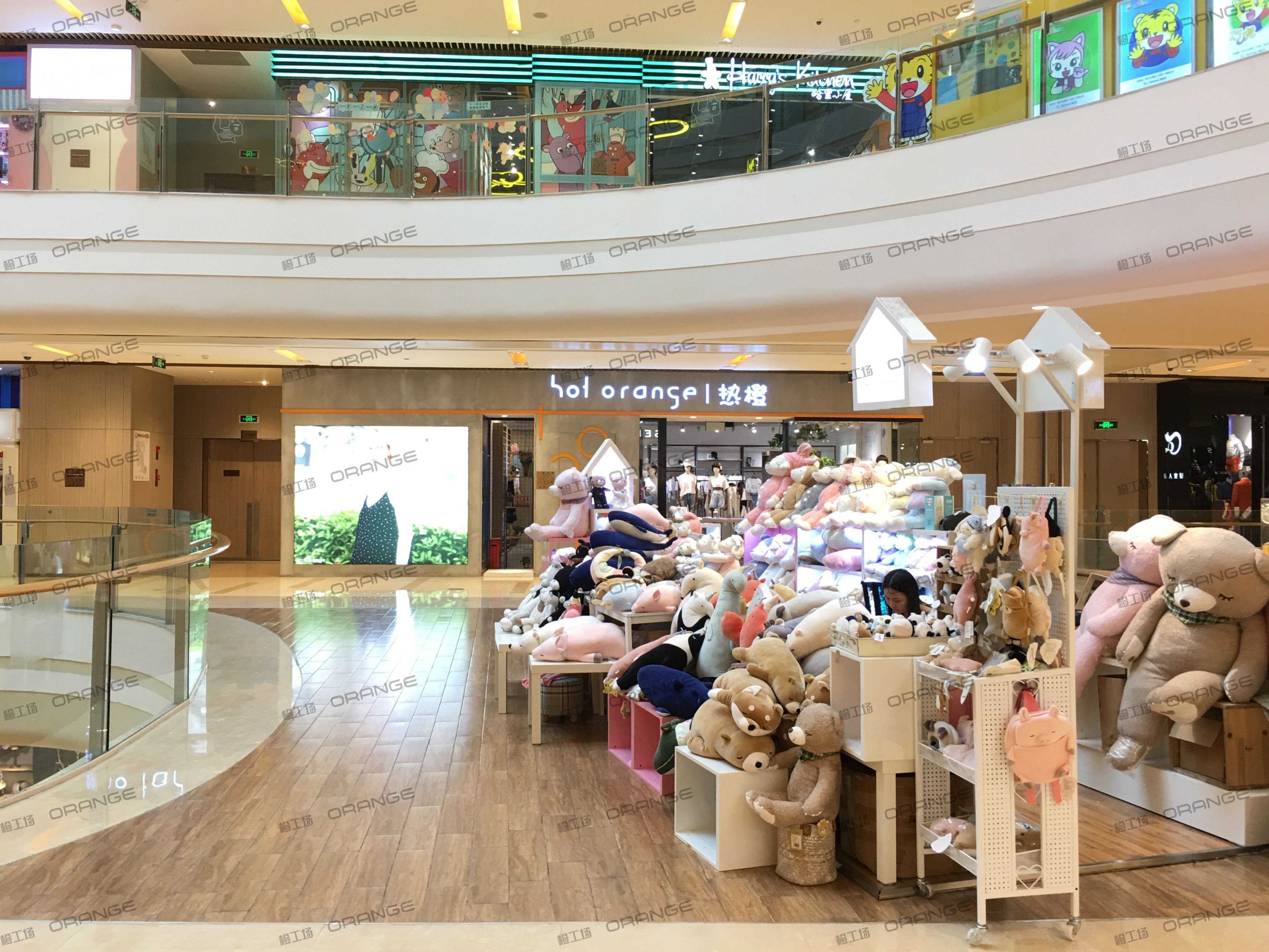 重庆龙湖时代天街C馆-室内二层北侧扶梯南2