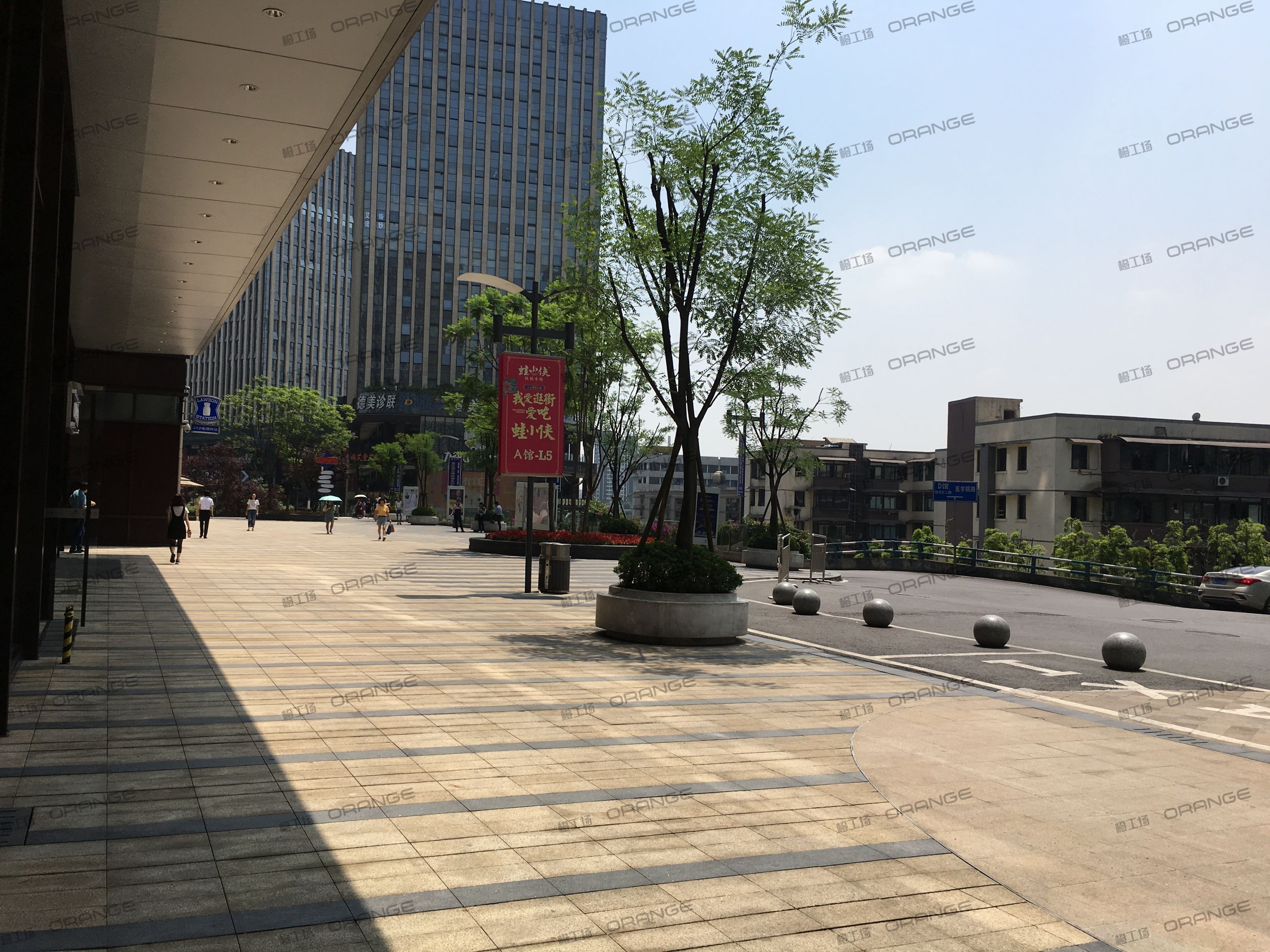 重庆龙湖时代天街C馆-室外西侧4号门北2
