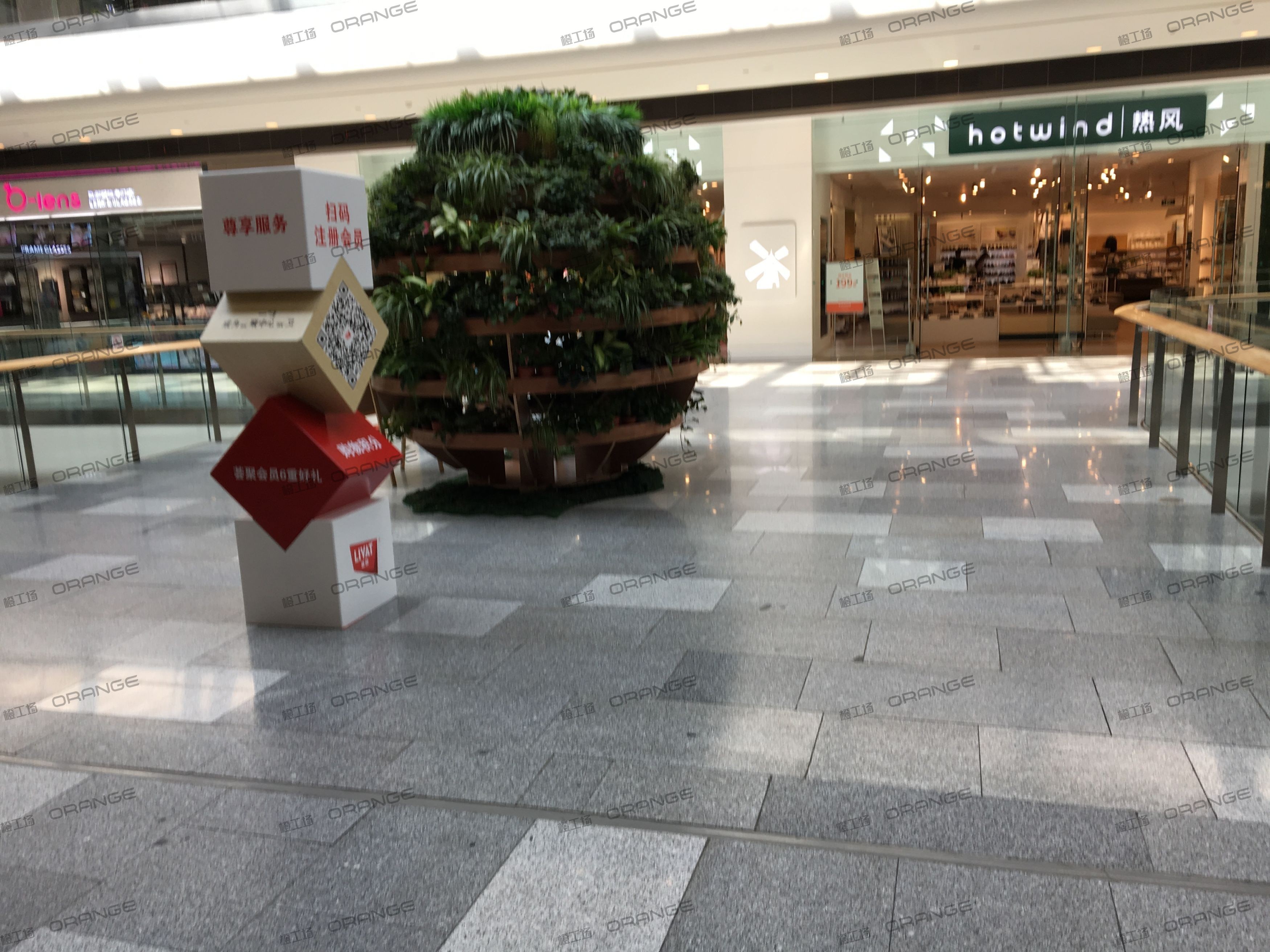 武汉荟聚购物中心-室内二层南侧环廊北3
