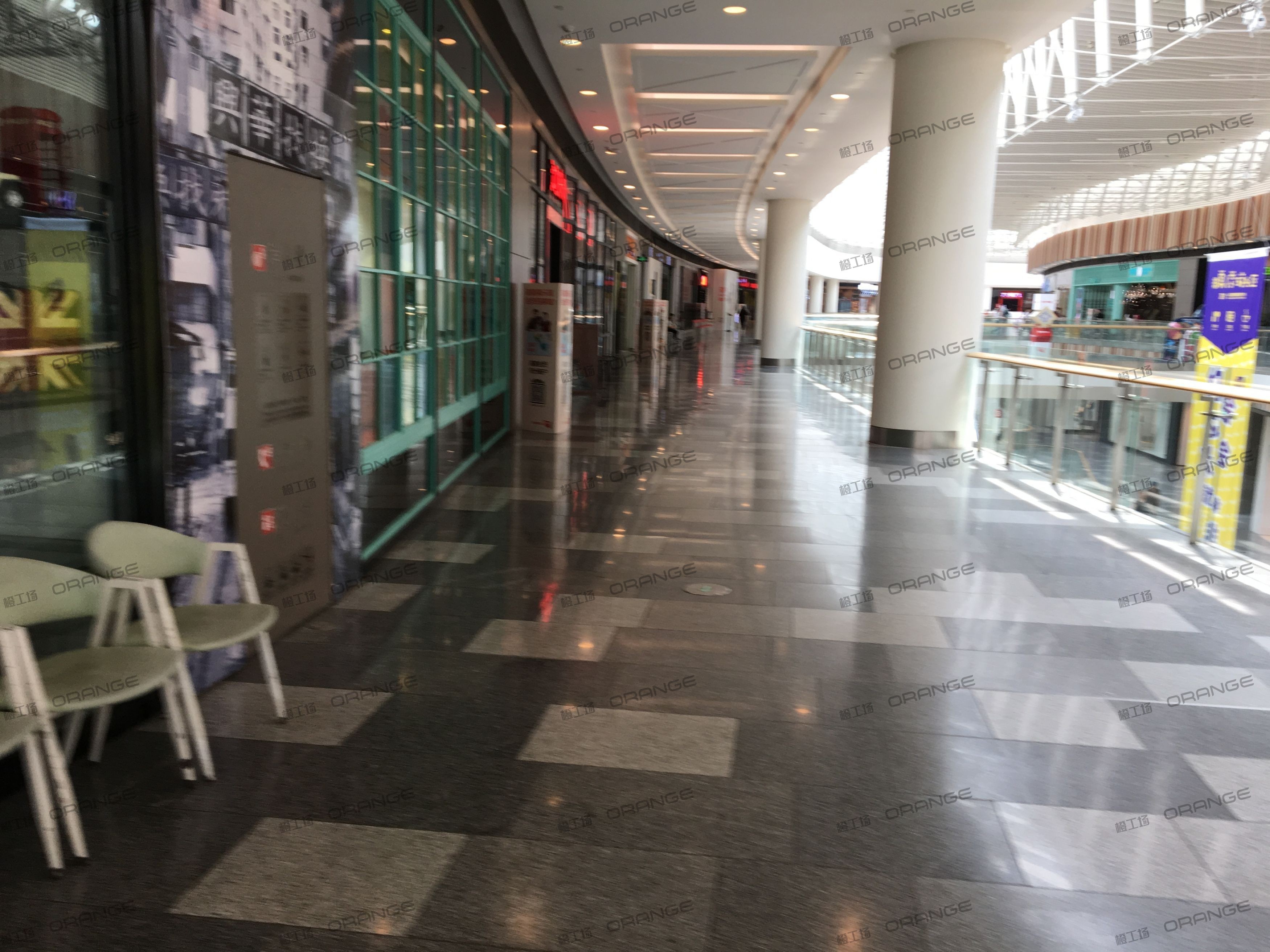 武汉荟聚购物中心-室内三层西南侧环廊南三3