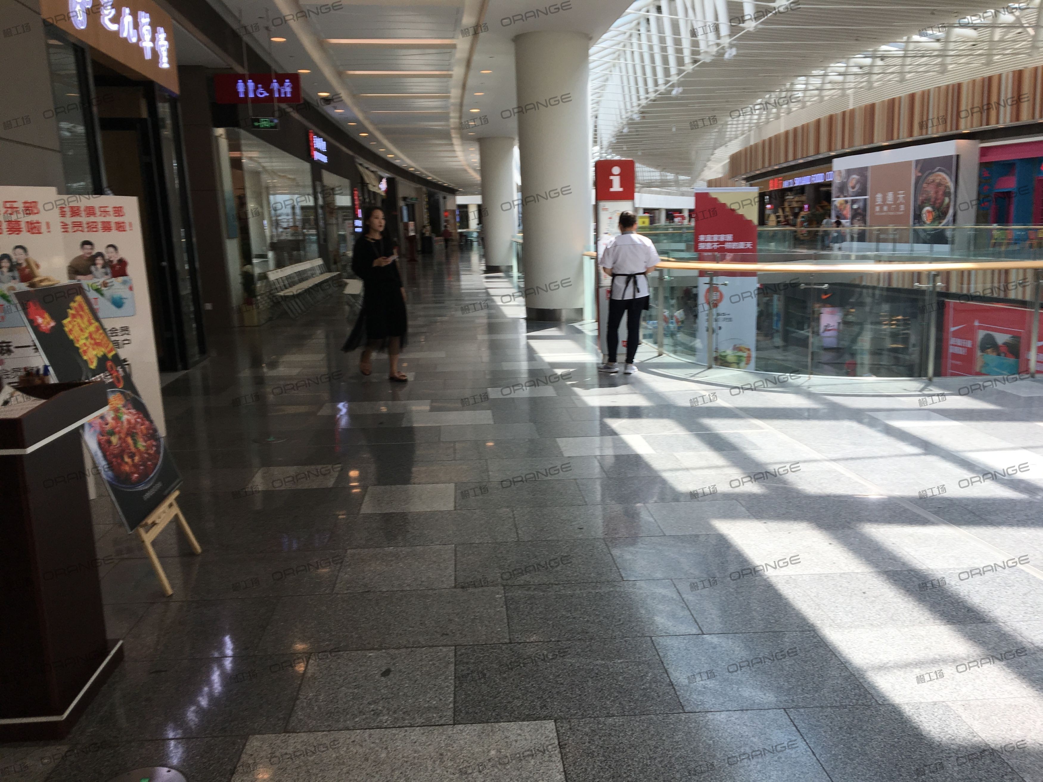 武汉荟聚购物中心-室内三层东南侧环廊南三2