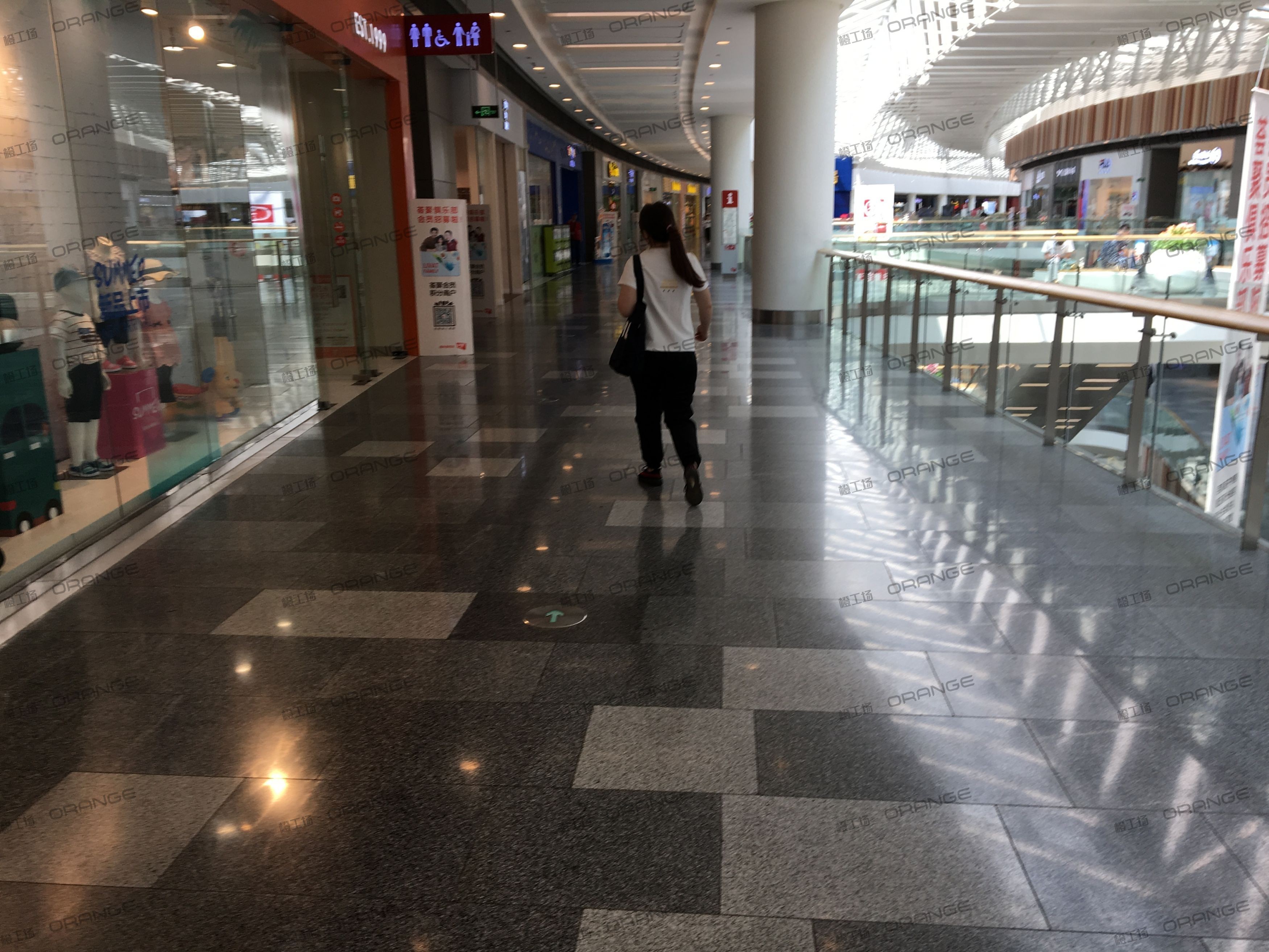武汉荟聚购物中心-室内三层西北侧环廊北三4