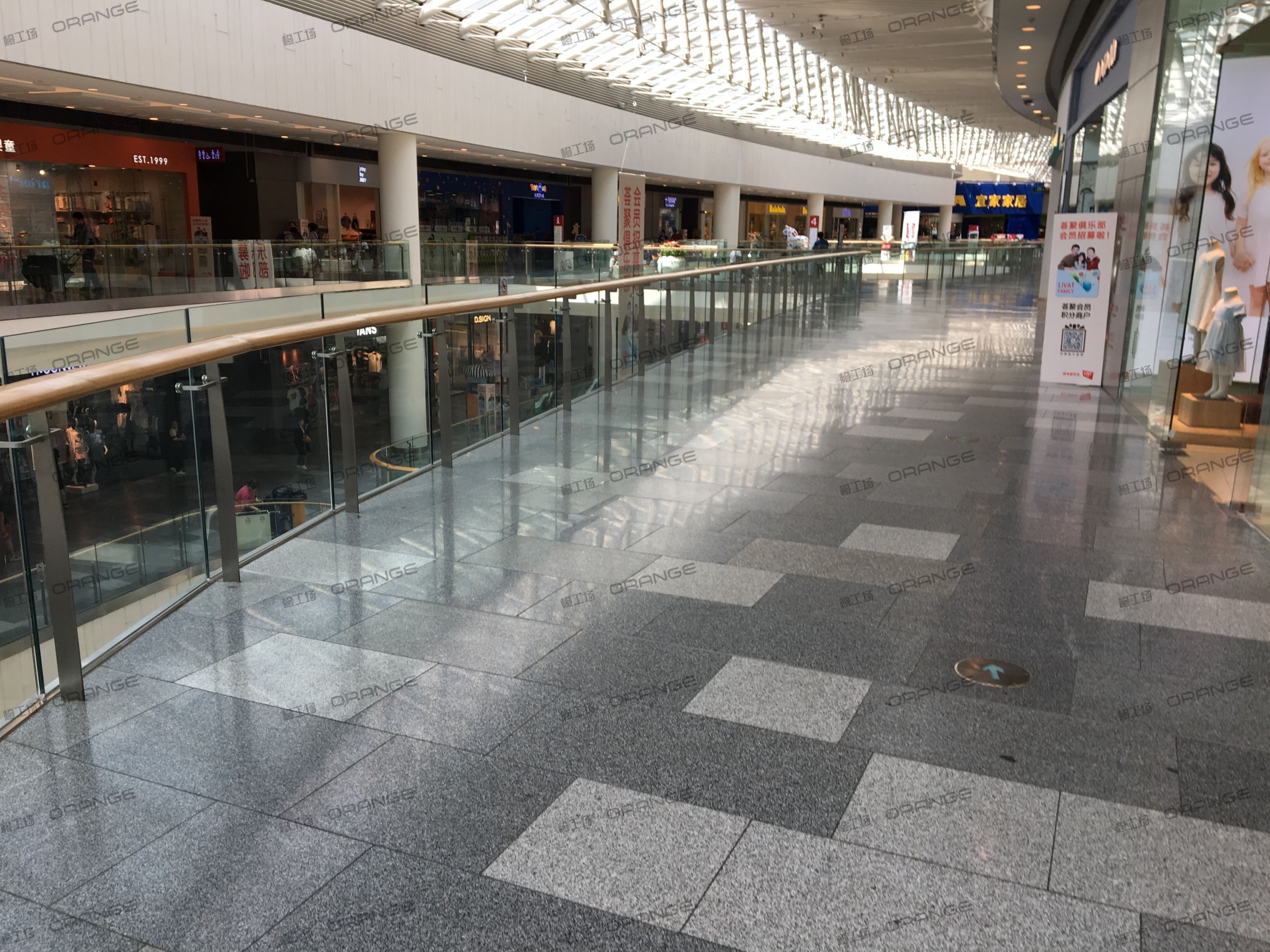 武汉荟聚购物中心-室内三层西北侧环廊南三4