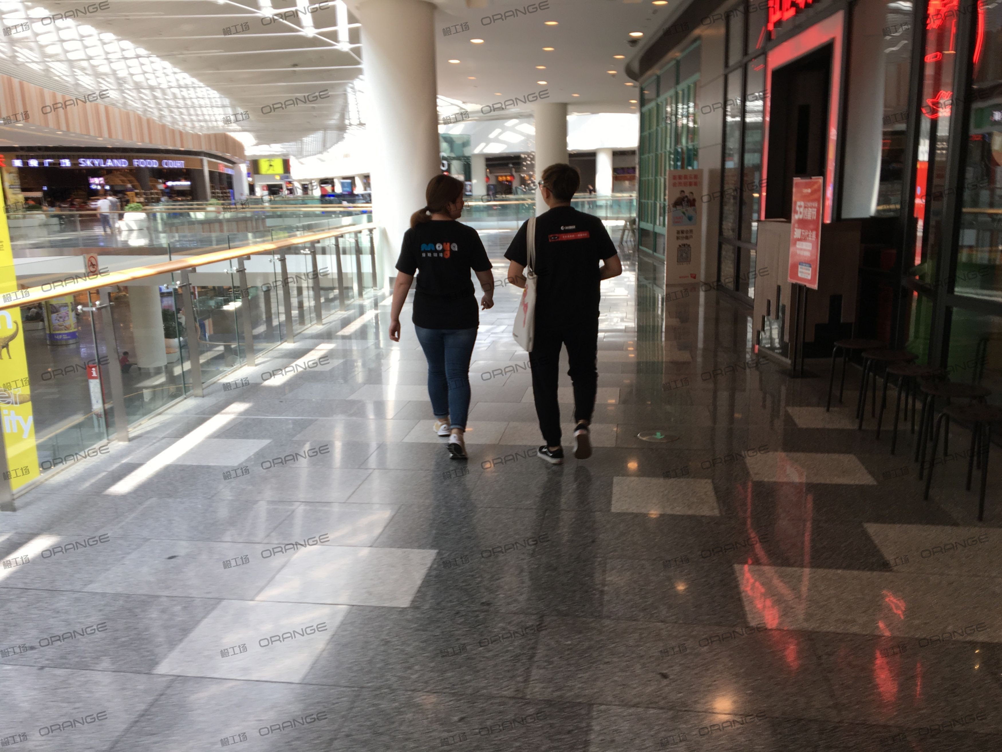 武汉荟聚购物中心-室内三层西南侧环廊南二1