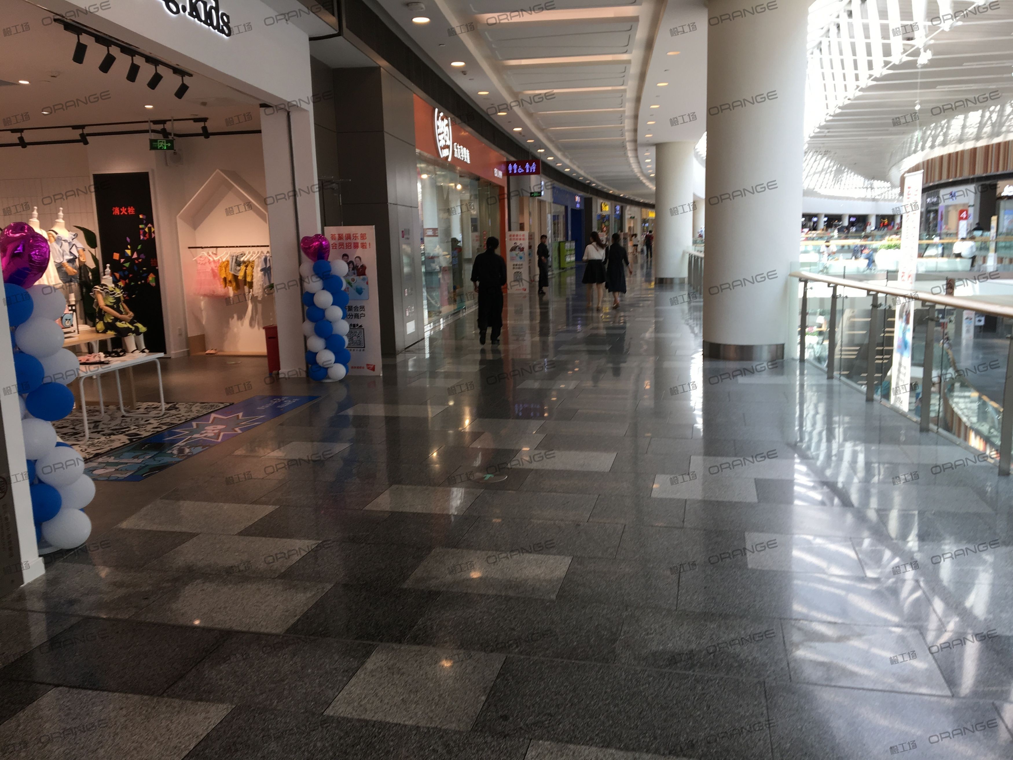 武汉荟聚购物中心-室内三层西北侧环廊北二3