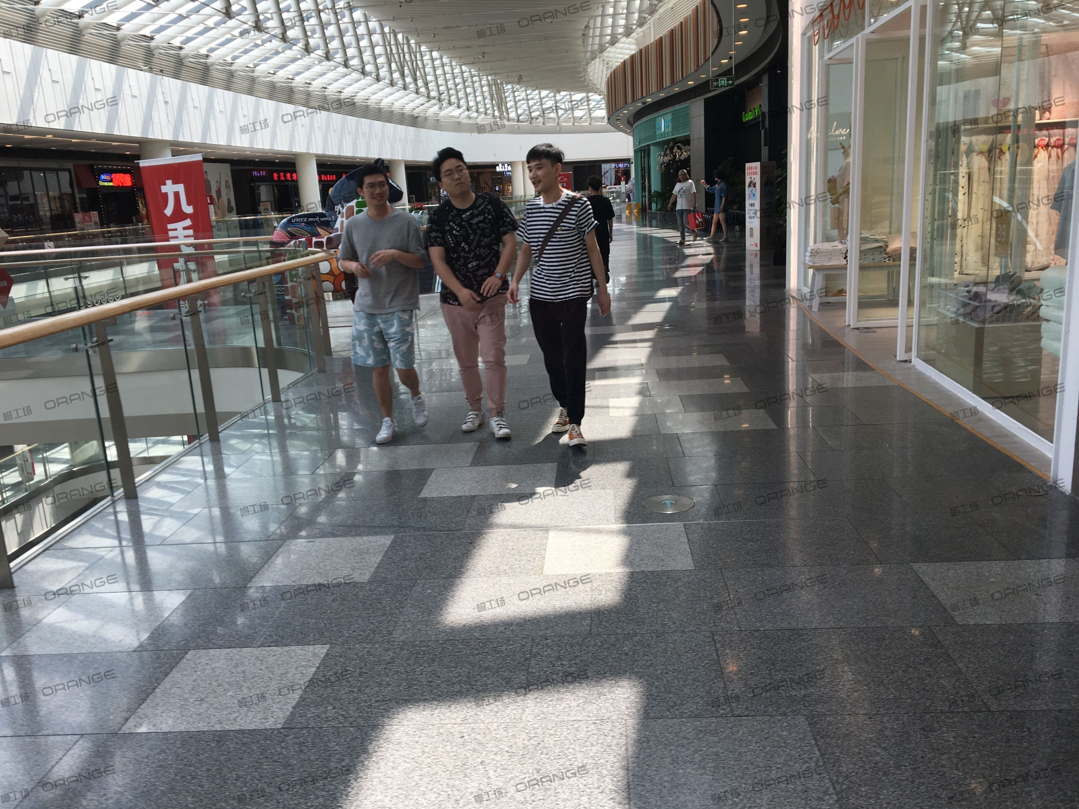 武汉荟聚购物中心-室内三层西南侧环廊北三3