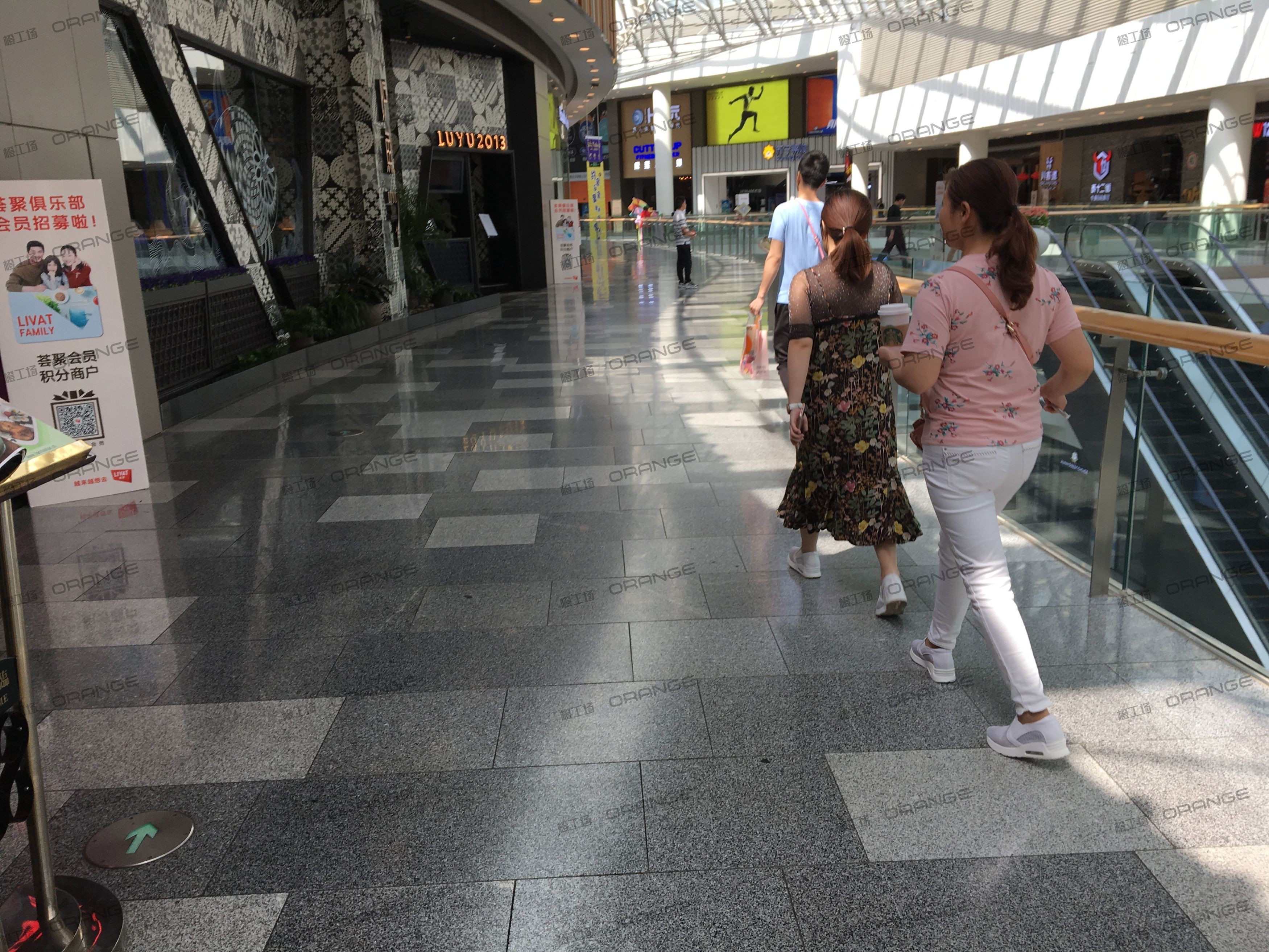 武汉荟聚购物中心-室内三层东南侧环廊北二4